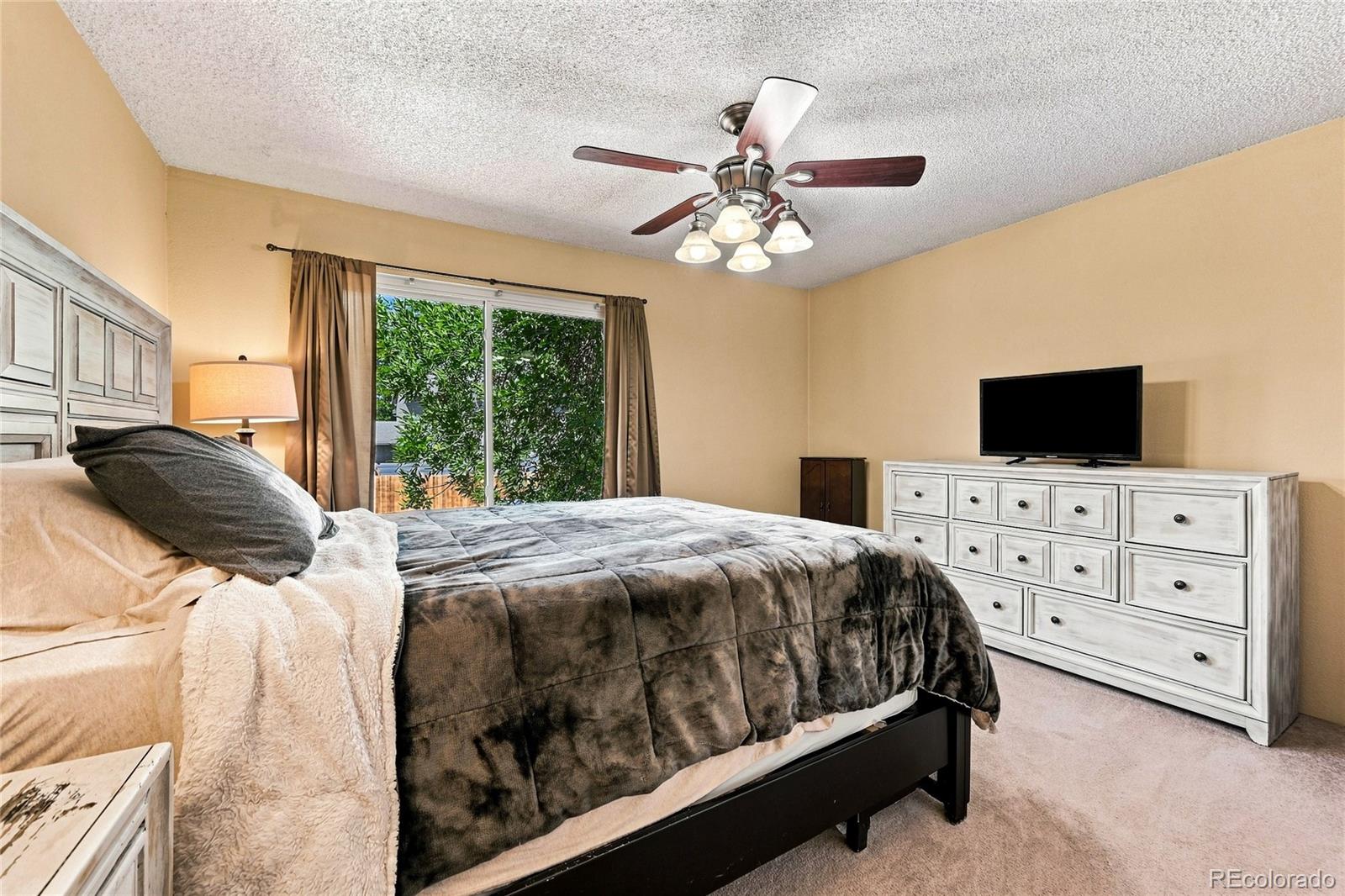 MLS Image #13 for 4640 s everett street,denver, Colorado