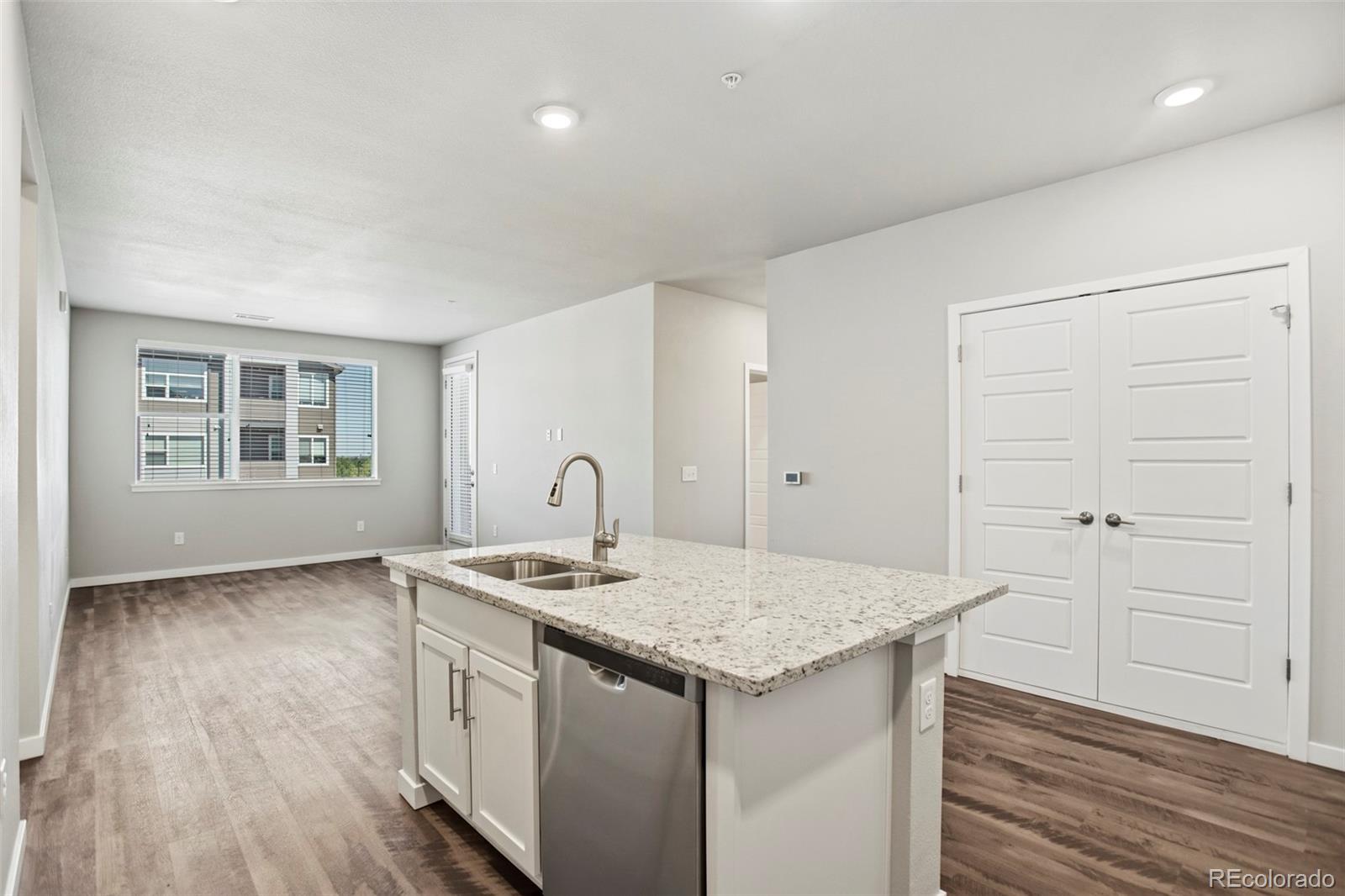 MLS Image #4 for 480 e fremont place,littleton, Colorado