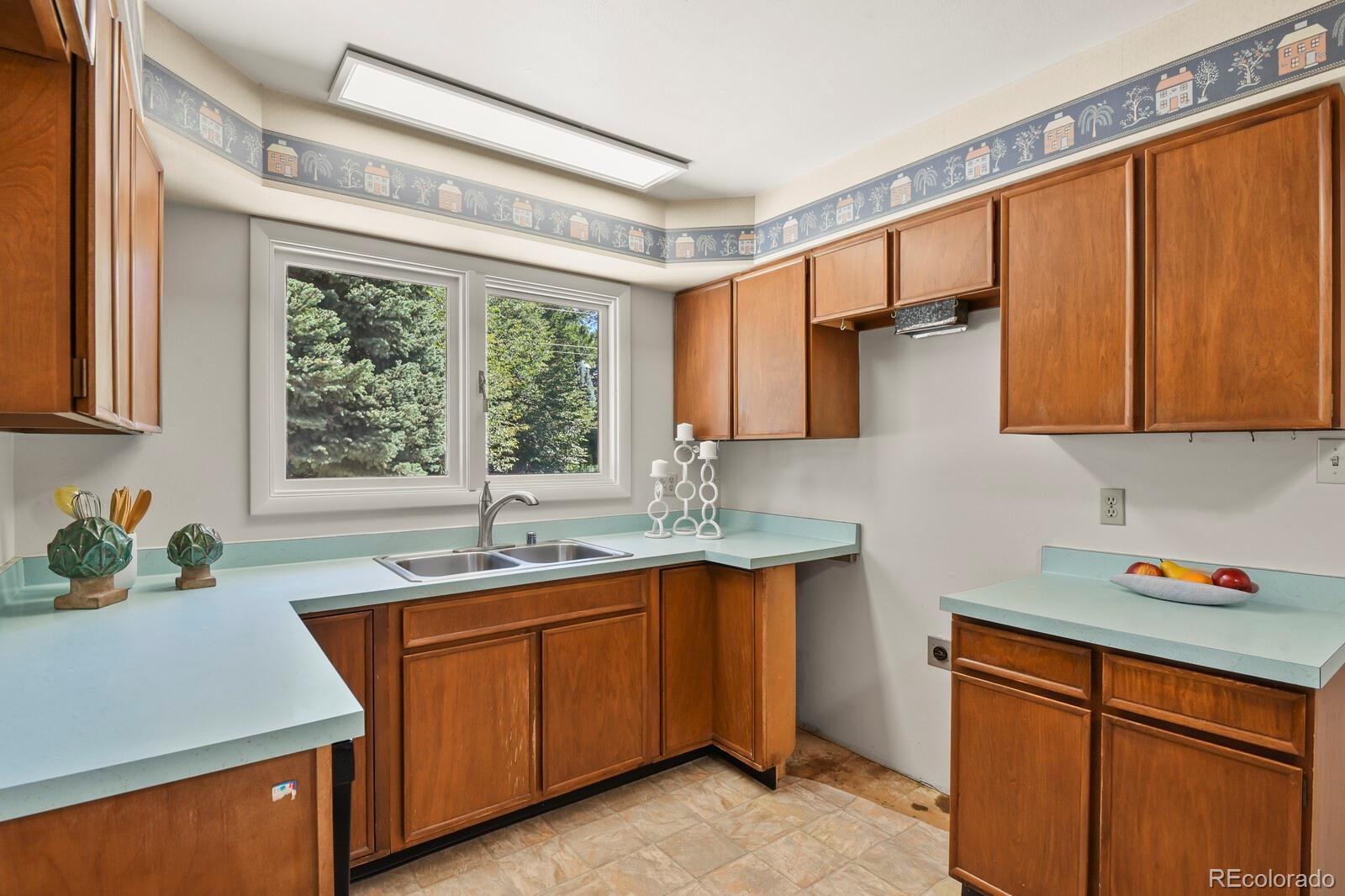 MLS Image #7 for 2850 s hobart way,denver, Colorado