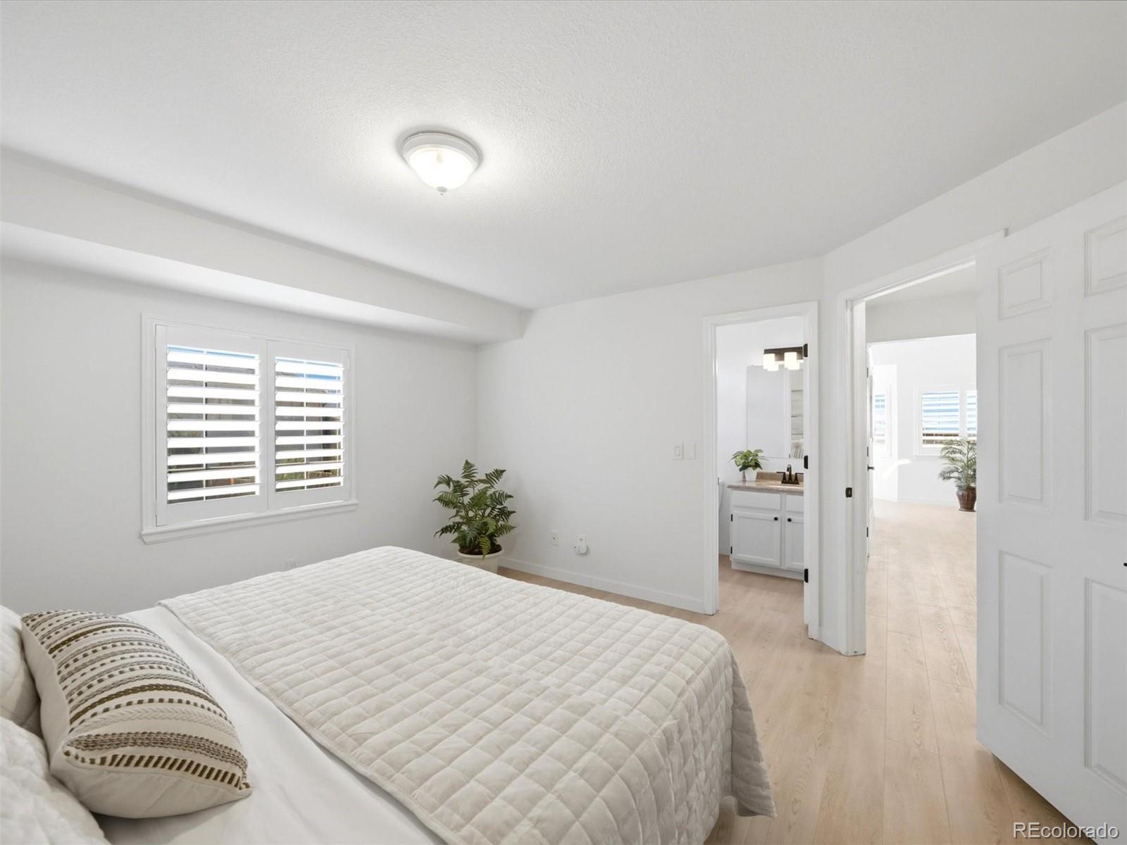 MLS Image #12 for 8522 s upham way,littleton, Colorado