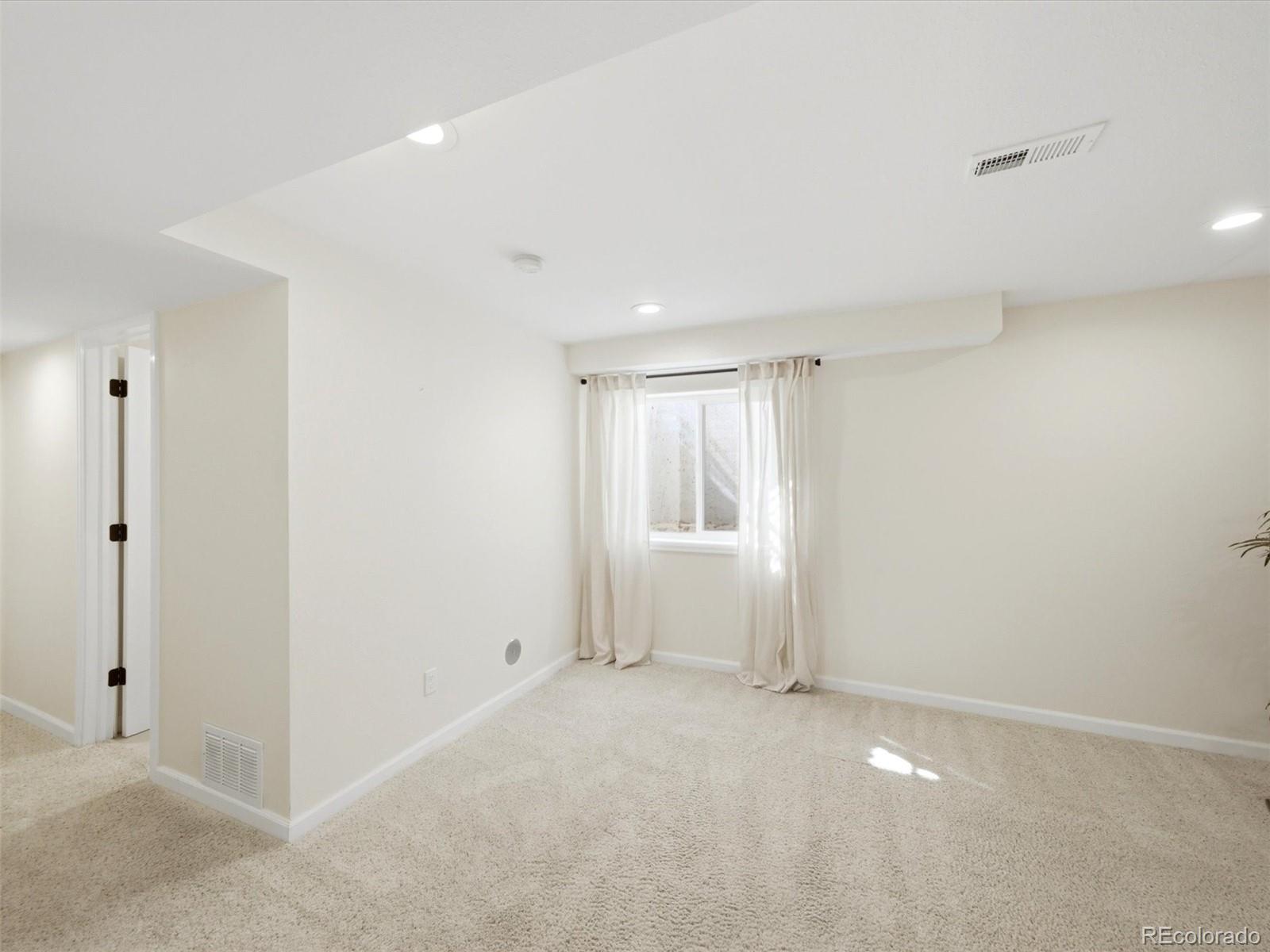 MLS Image #16 for 8522 s upham way,littleton, Colorado