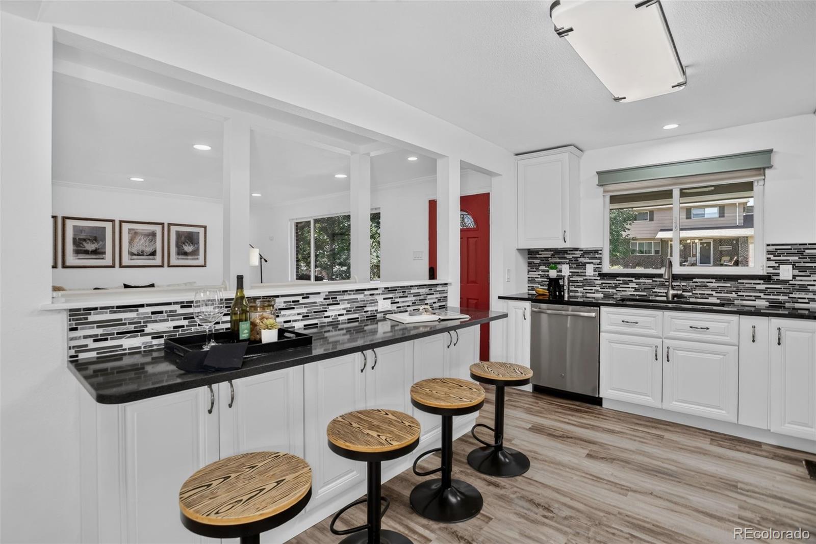 MLS Image #12 for 13789  omega circle,lone tree, Colorado