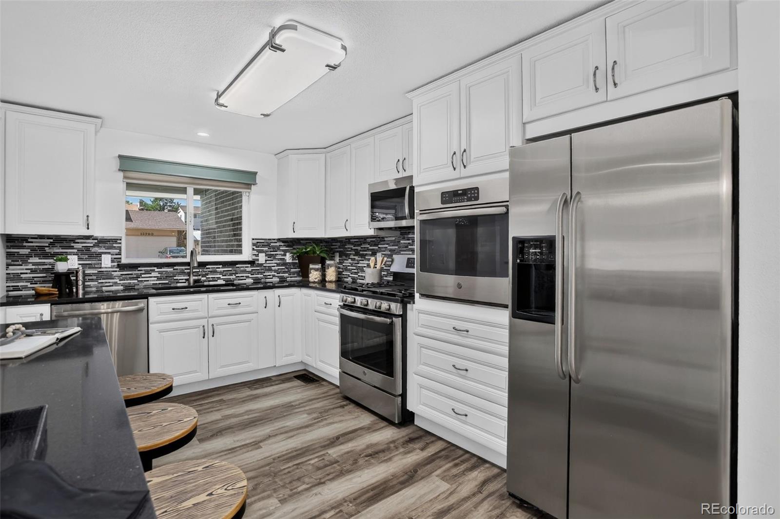 MLS Image #13 for 13789  omega circle,lone tree, Colorado