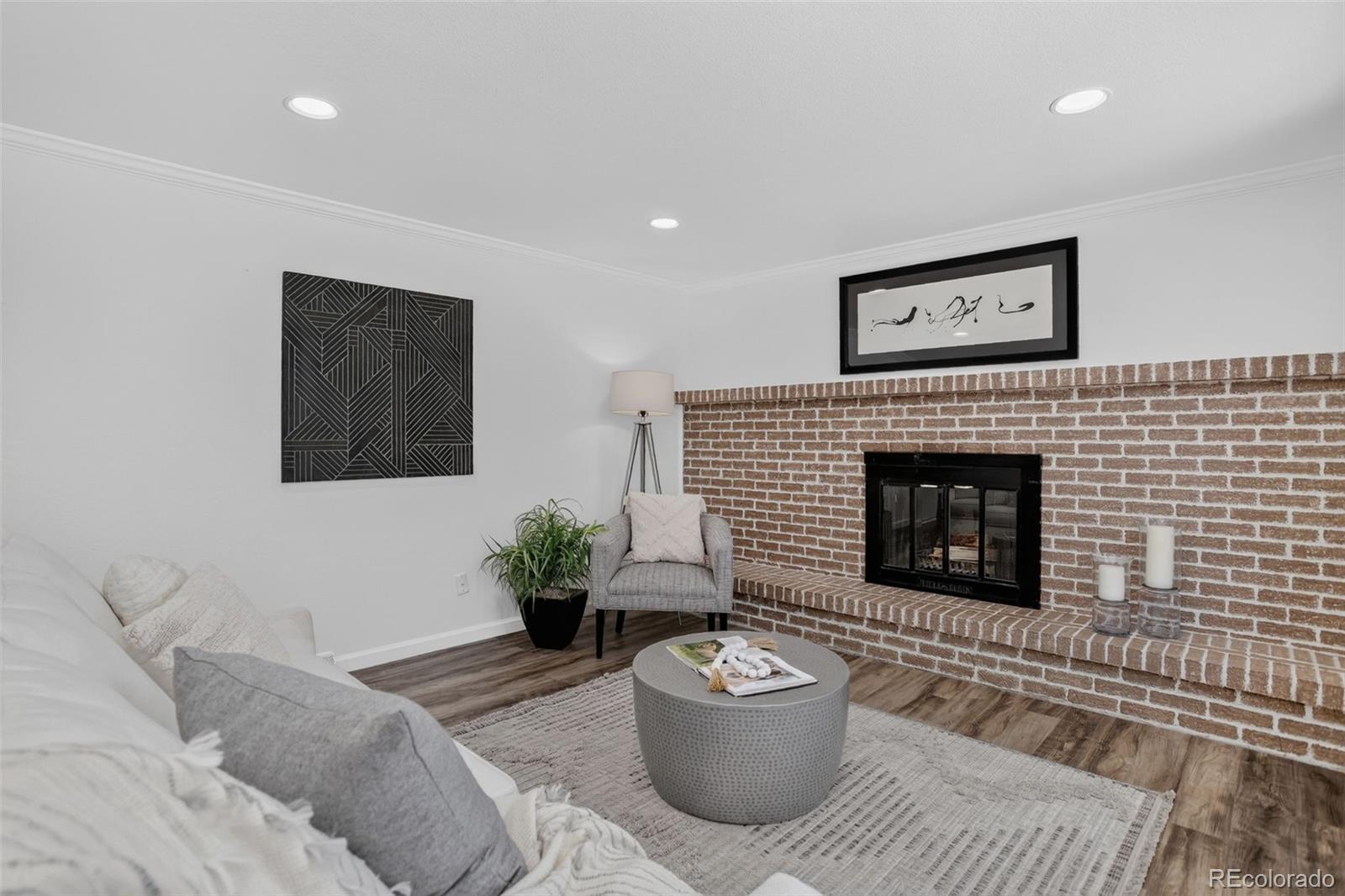 MLS Image #19 for 13789  omega circle,lone tree, Colorado