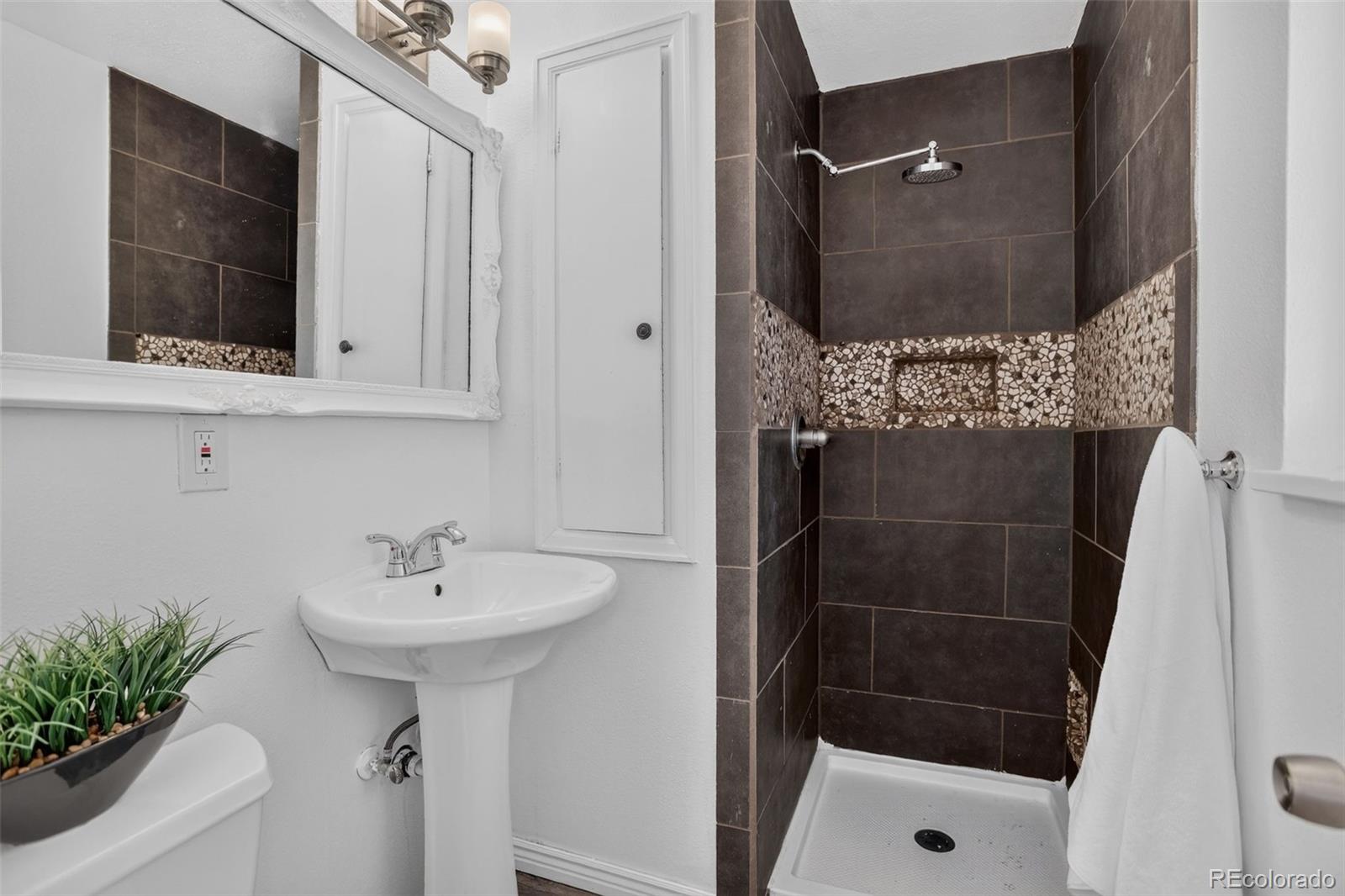 MLS Image #25 for 13789  omega circle,lone tree, Colorado