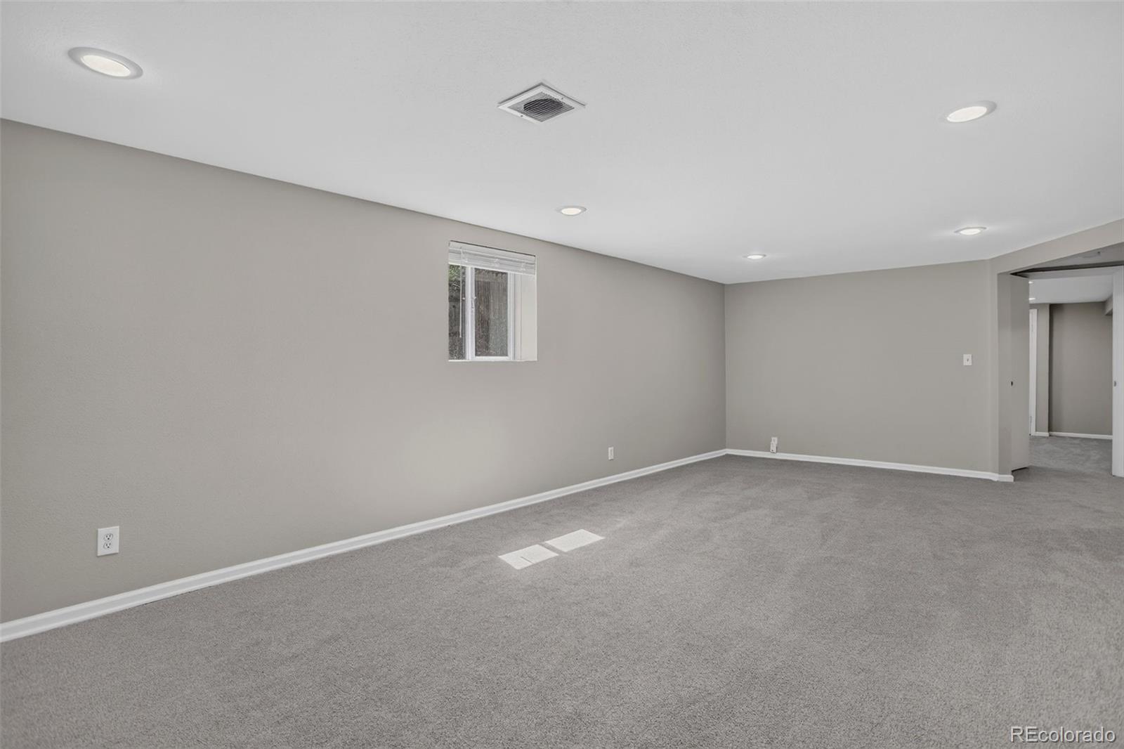 MLS Image #34 for 13789  omega circle,lone tree, Colorado