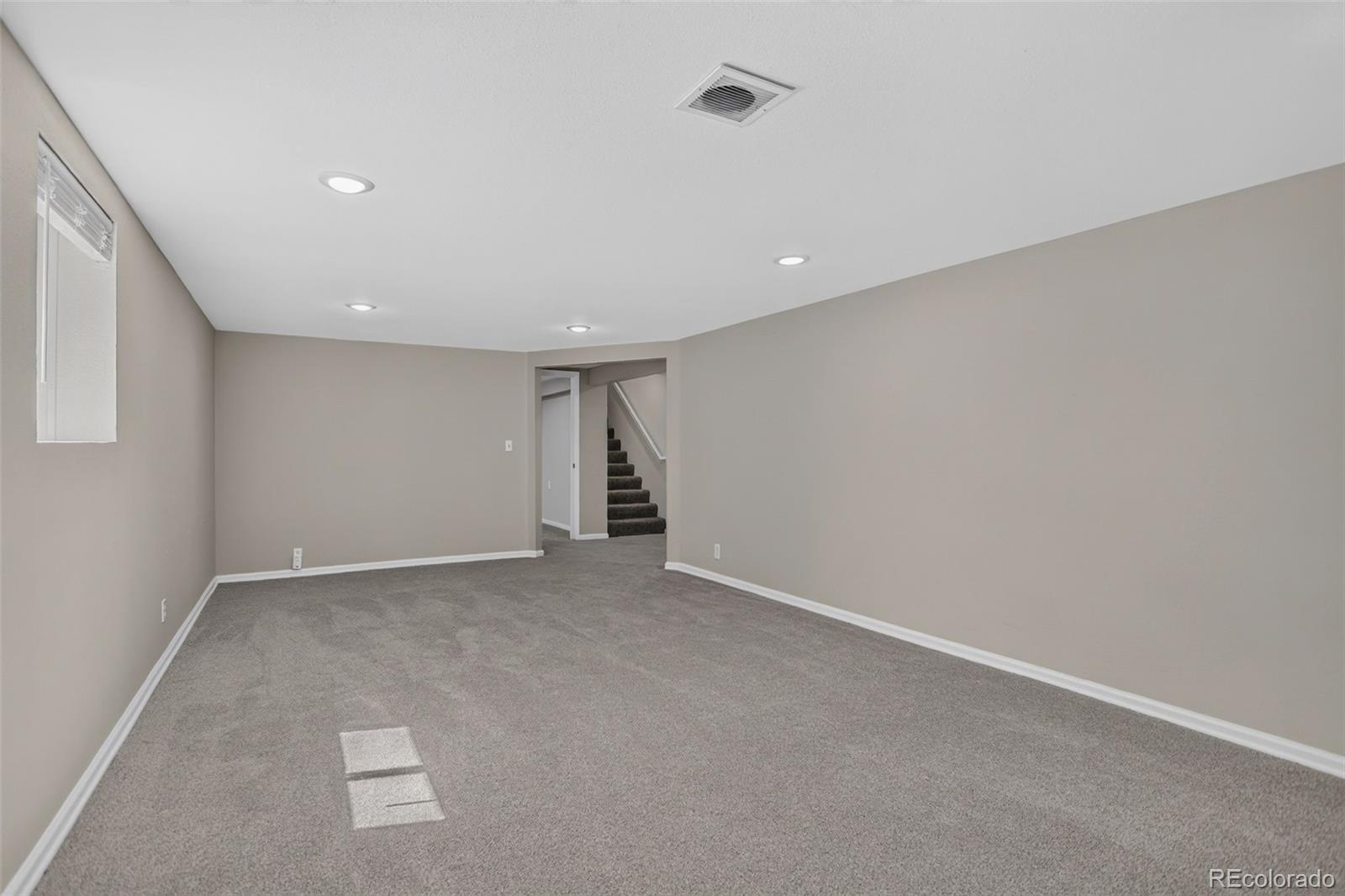 MLS Image #35 for 13789  omega circle,lone tree, Colorado