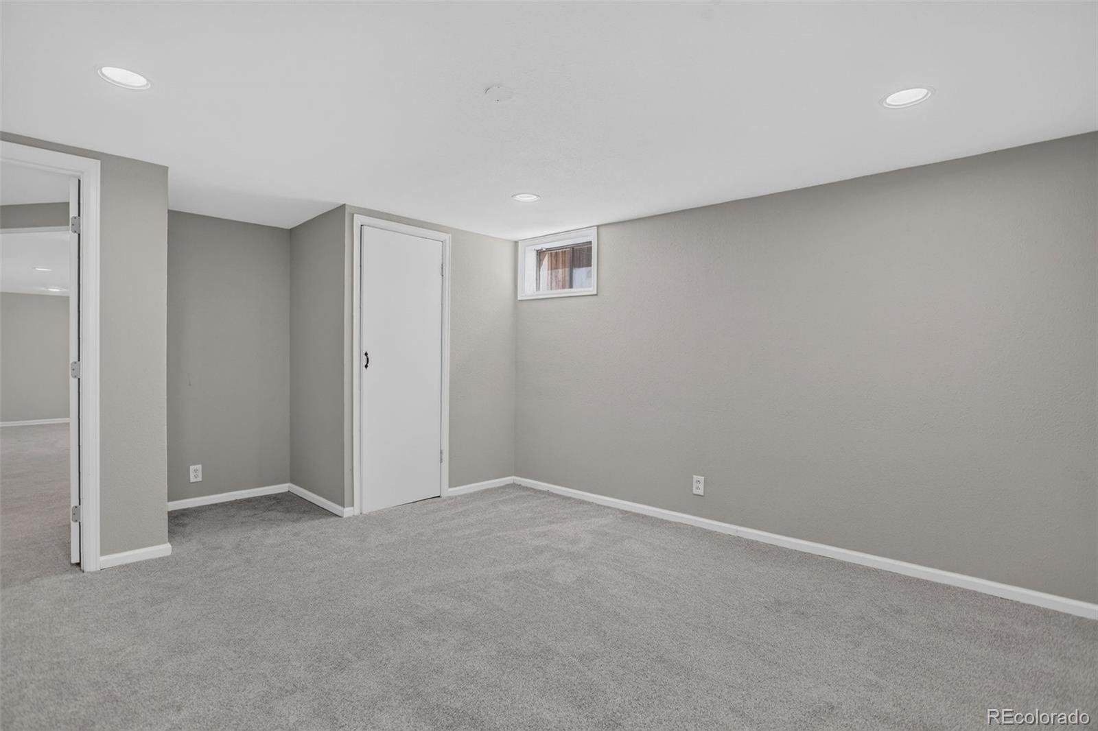 MLS Image #37 for 13789  omega circle,lone tree, Colorado