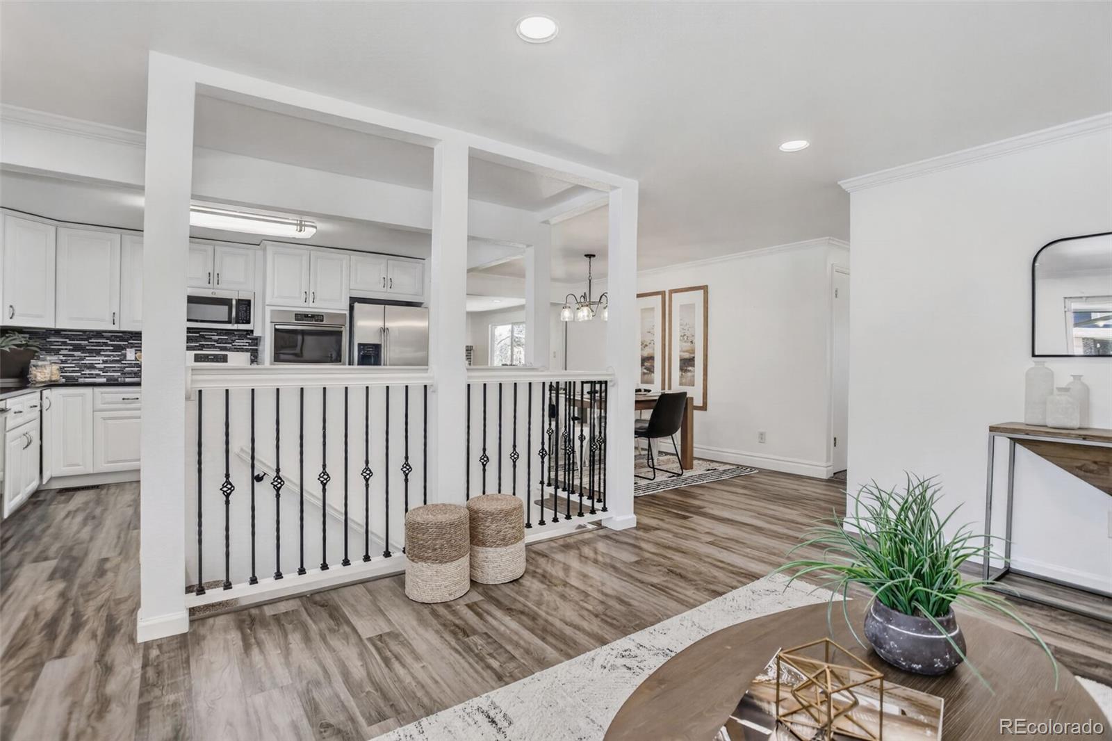 MLS Image #9 for 13789  omega circle,lone tree, Colorado