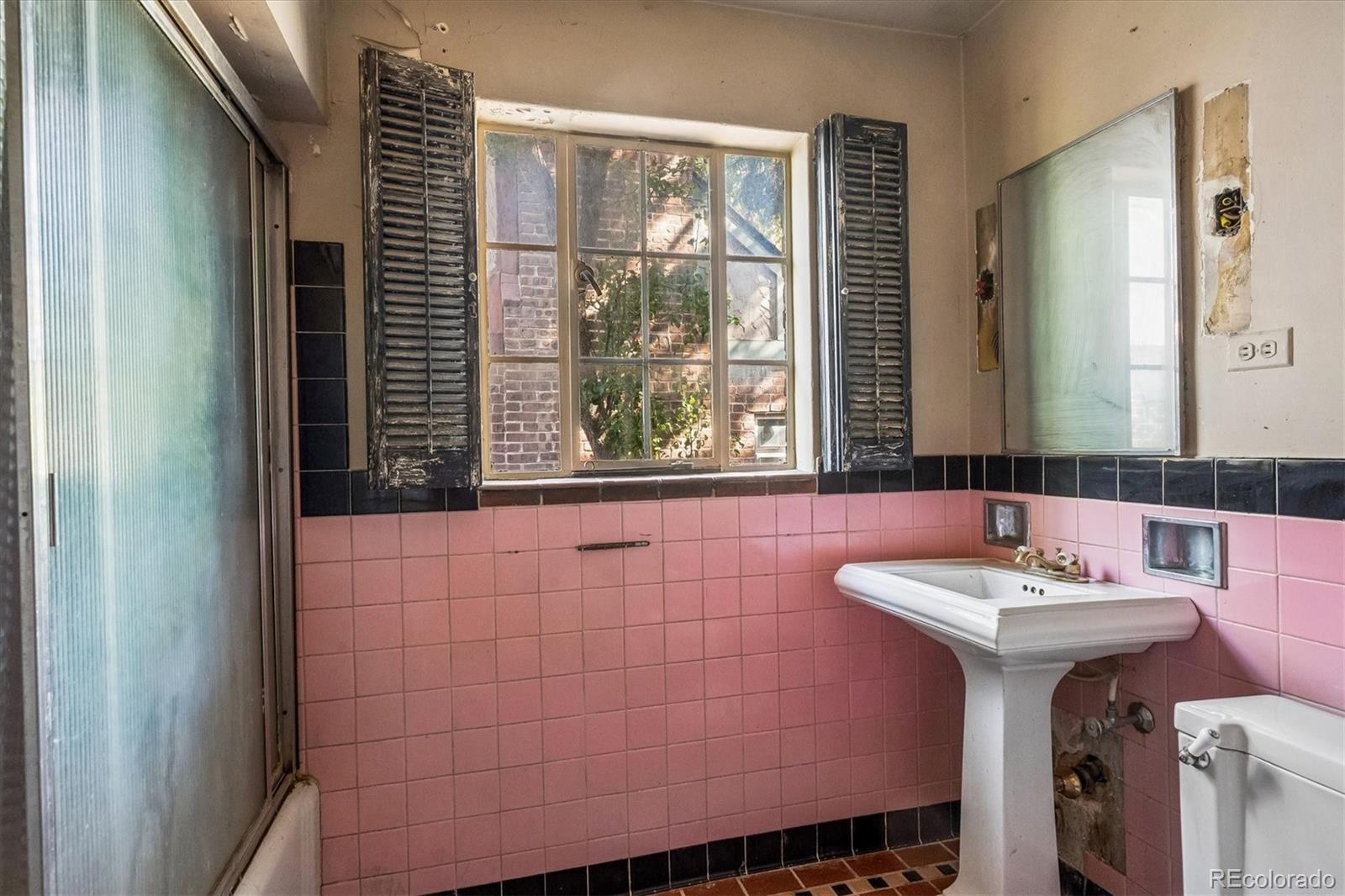 MLS Image #18 for 445  colorado boulevard,denver, Colorado