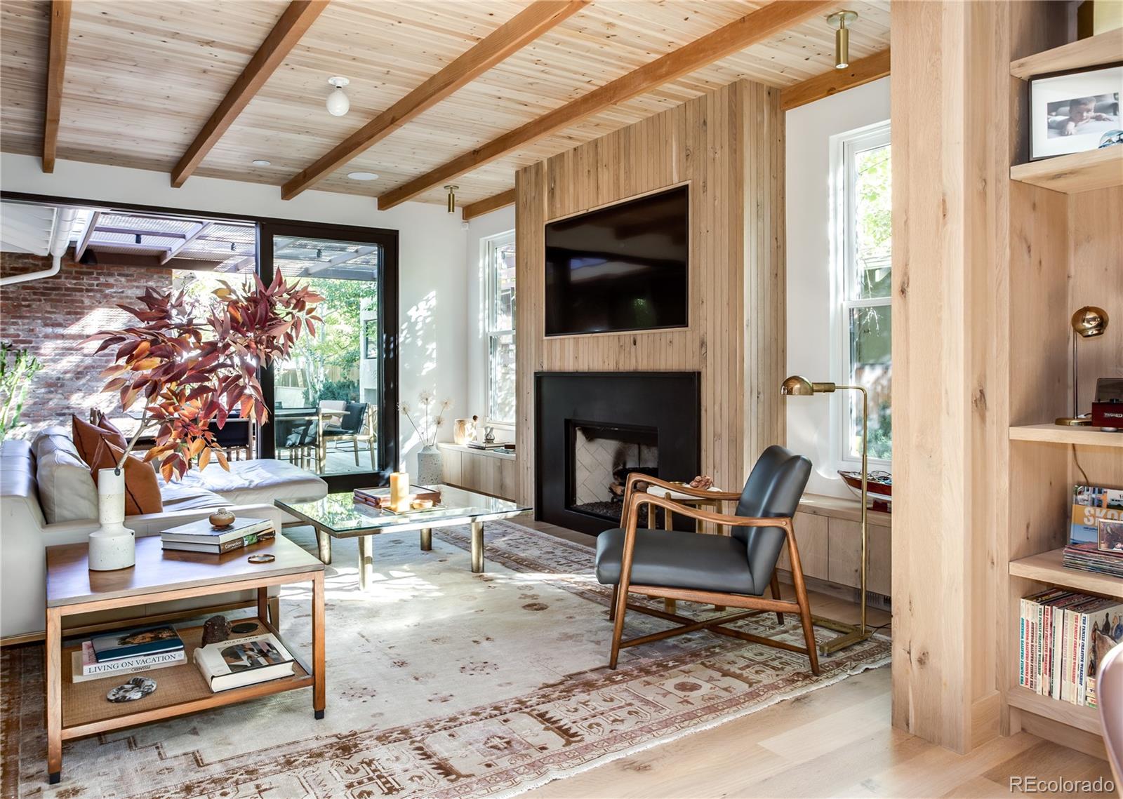 MLS Image #11 for 550  fillmore street,denver, Colorado