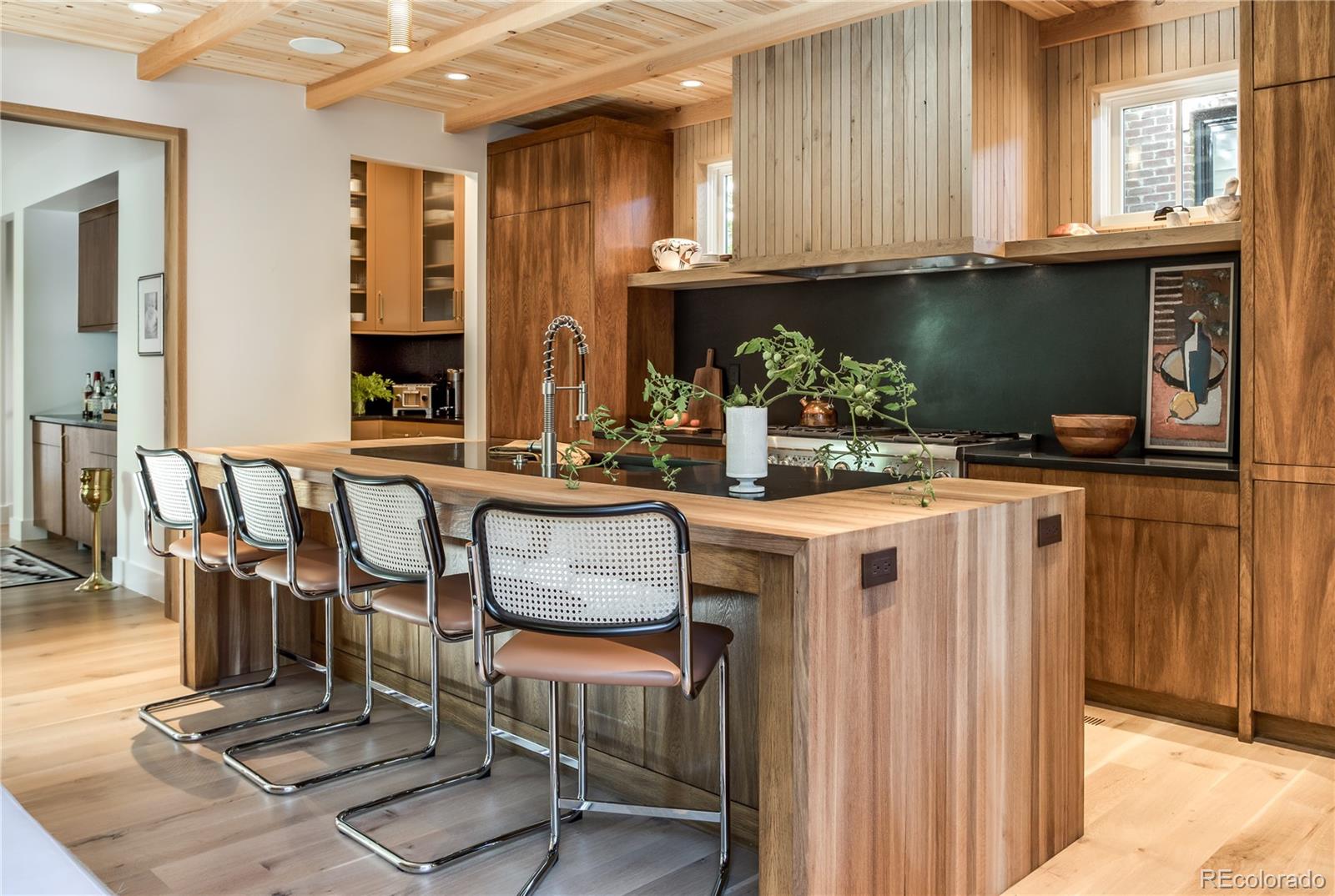 MLS Image #8 for 550  fillmore street,denver, Colorado