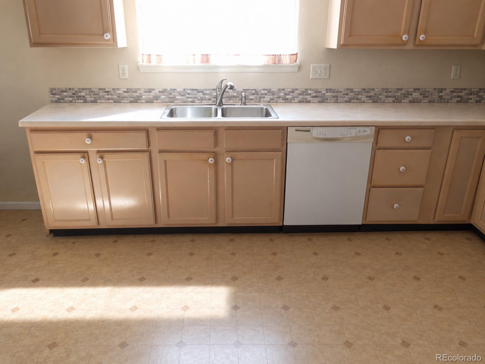MLS Image #5 for 467 w 116th place,northglenn, Colorado