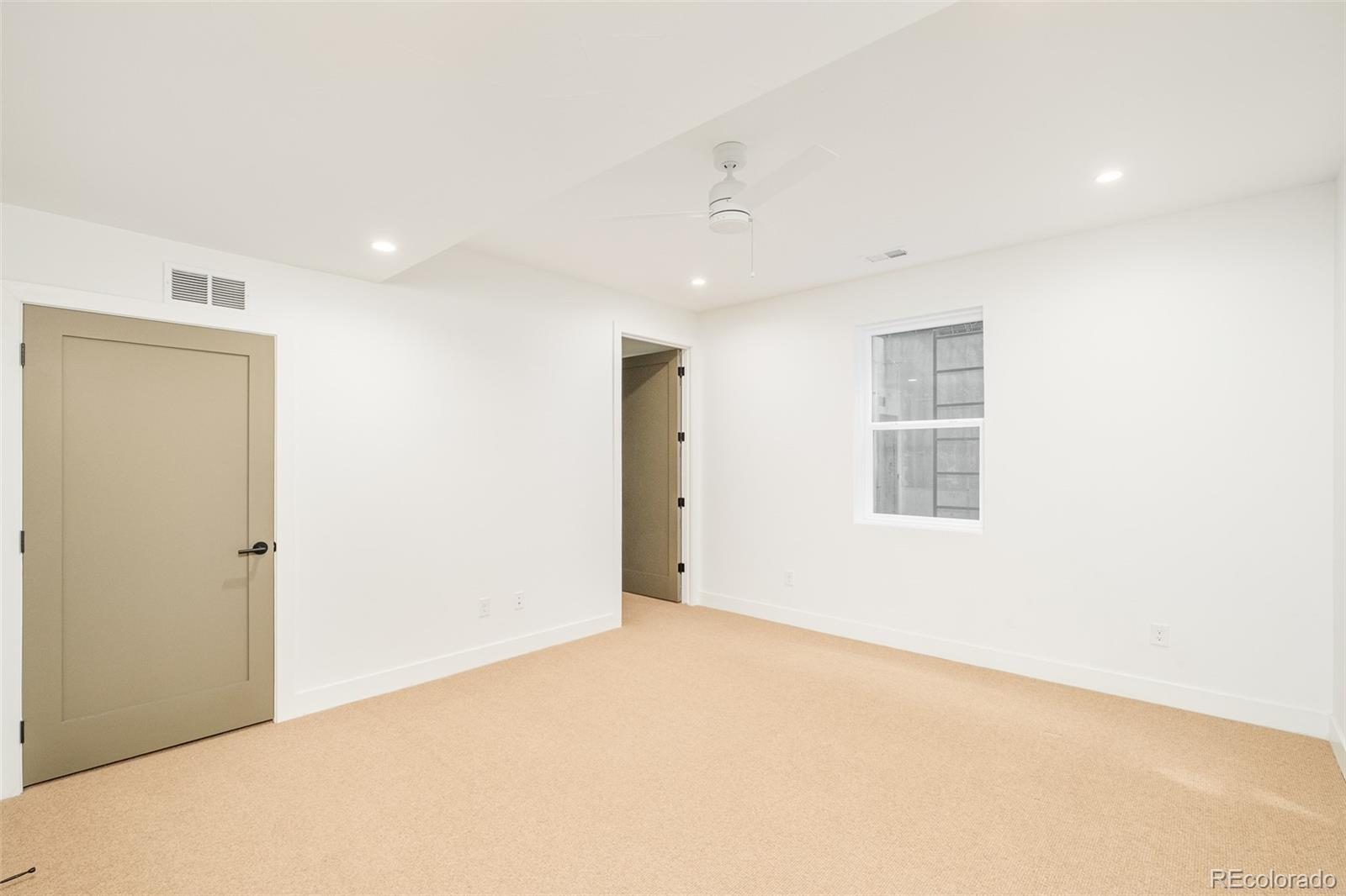 MLS Image #37 for 4755  elm court,denver, Colorado