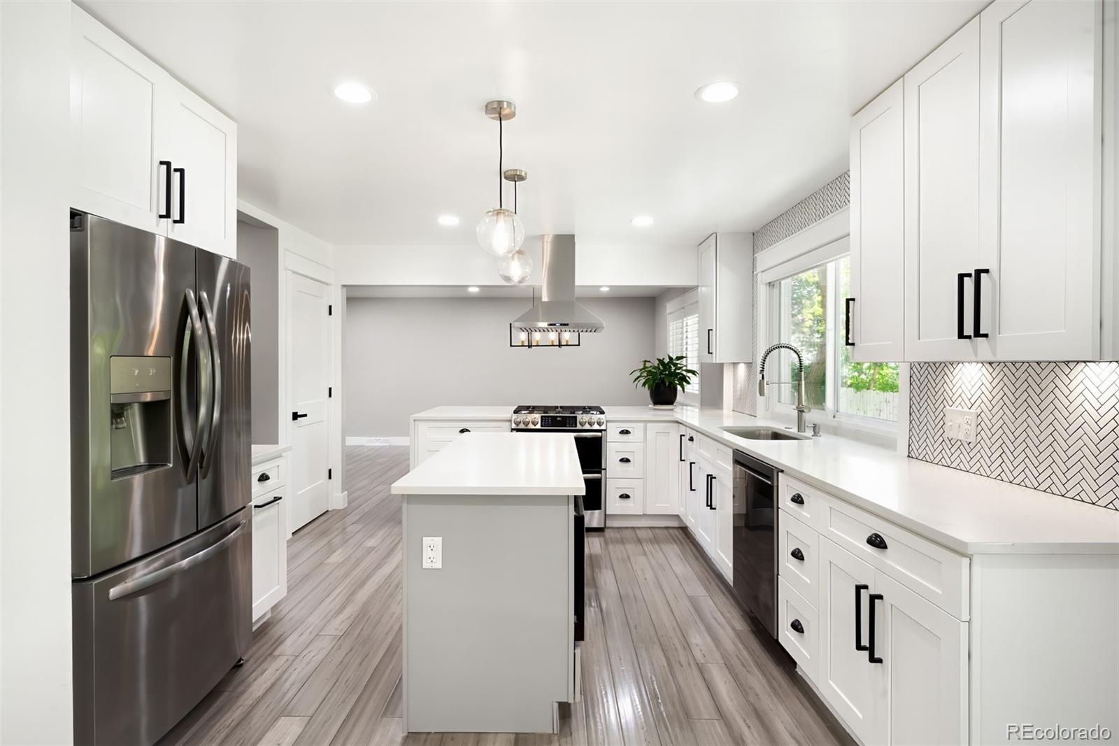 MLS Image #16 for 4015 s olive street,denver, Colorado