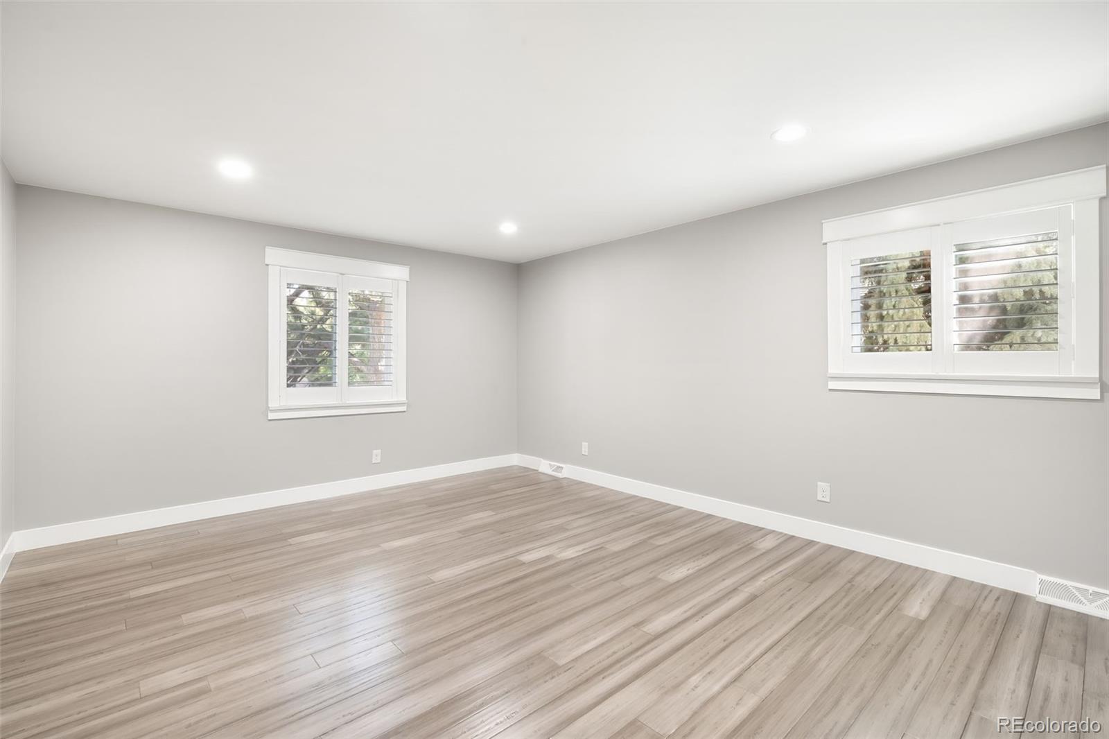 MLS Image #24 for 4015 s olive street,denver, Colorado