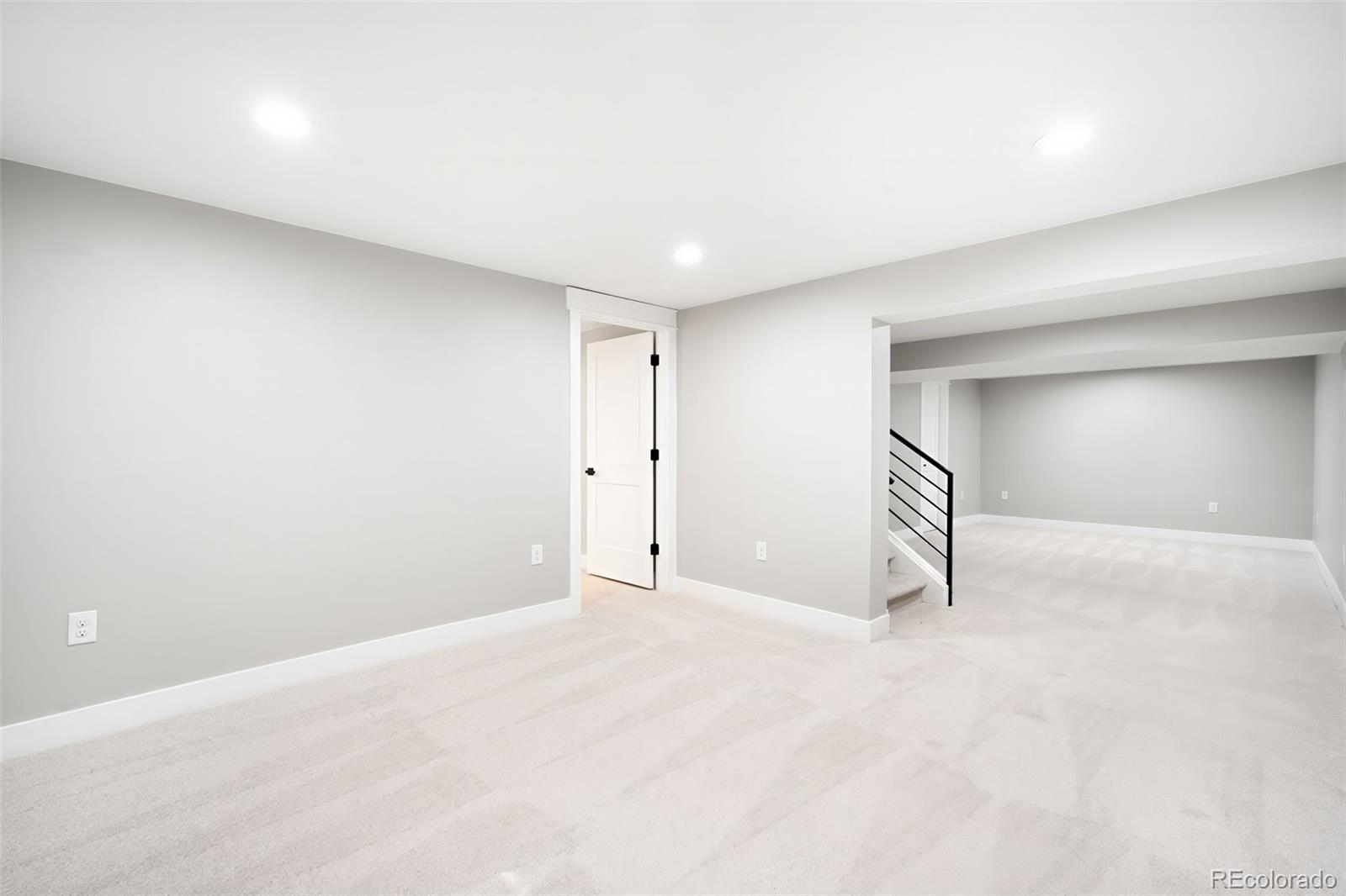 MLS Image #38 for 4015 s olive street,denver, Colorado