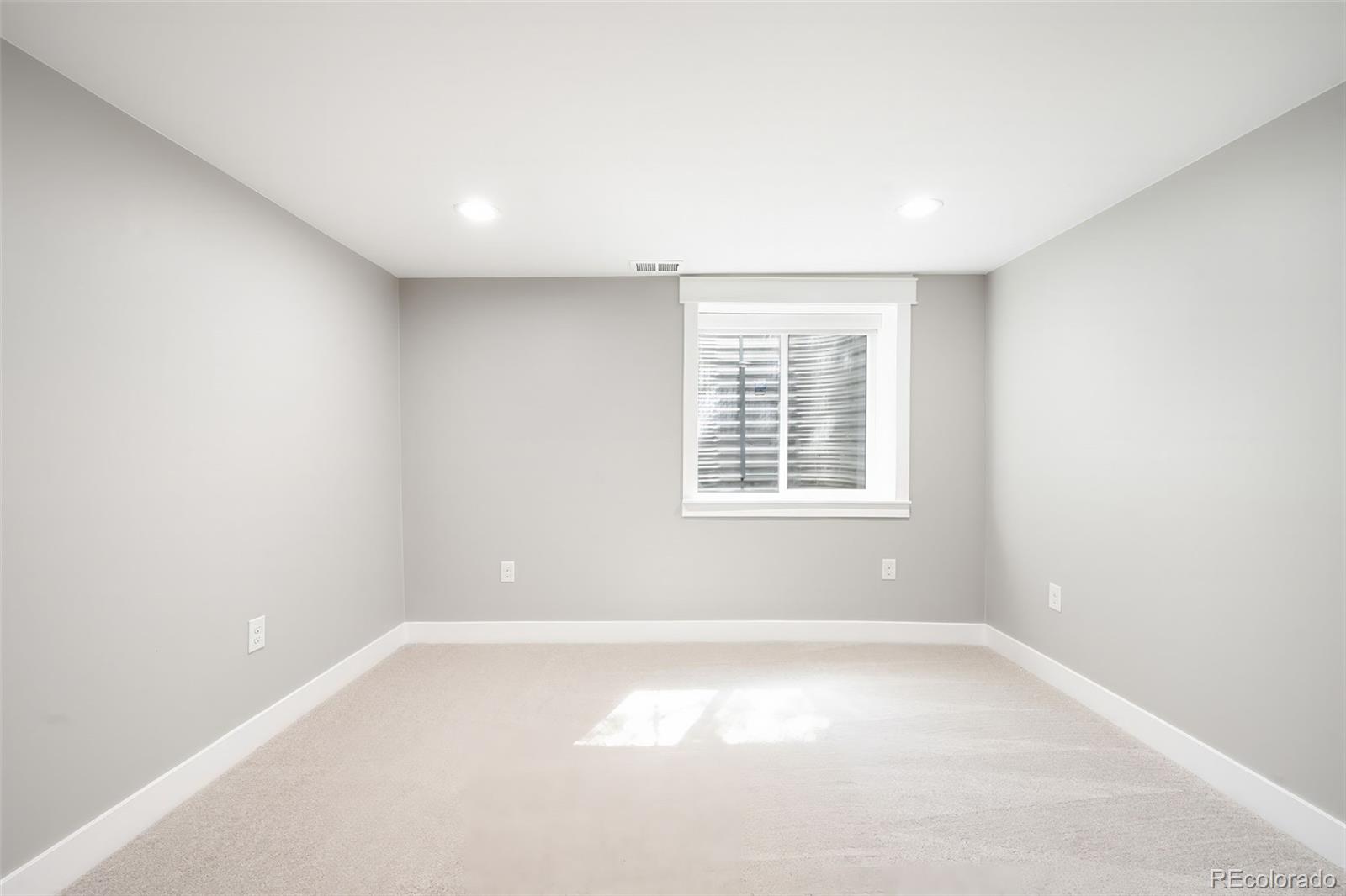MLS Image #39 for 4015 s olive street,denver, Colorado