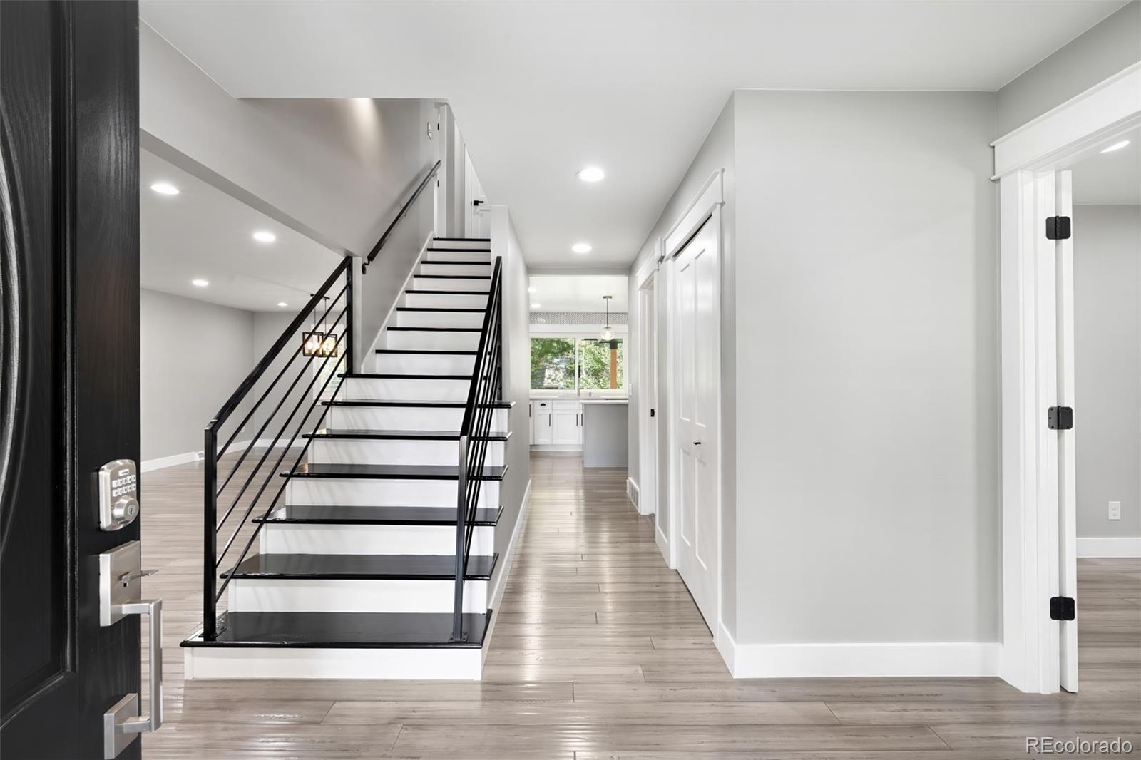 MLS Image #4 for 4015 s olive street,denver, Colorado