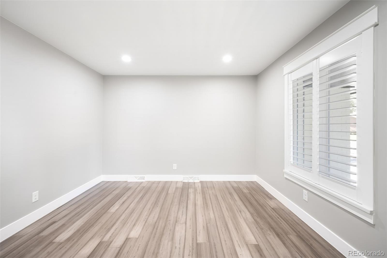 MLS Image #6 for 4015 s olive street,denver, Colorado