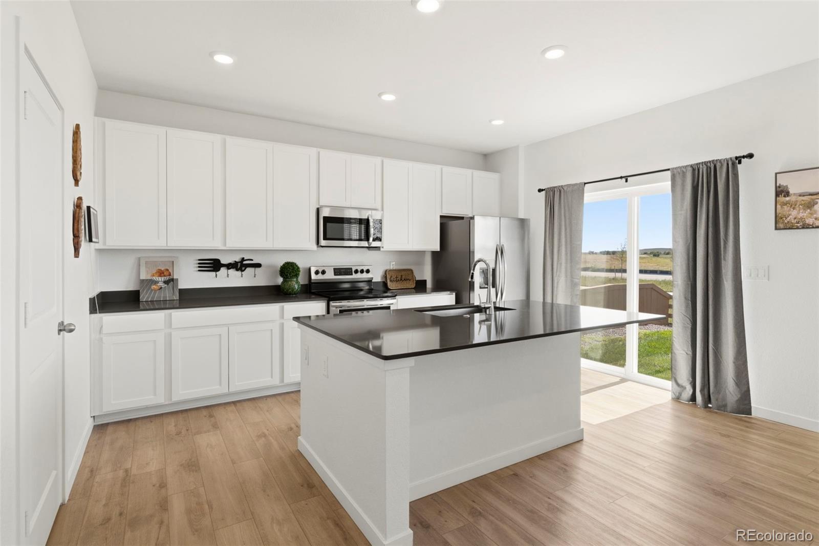 MLS Image #10 for 12902 e 99th place,commerce city, Colorado