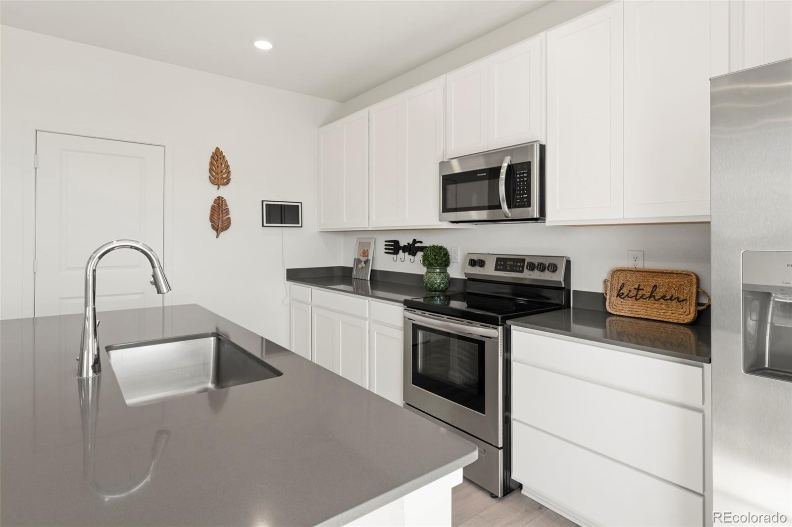 MLS Image #11 for 12902 e 99th place,commerce city, Colorado