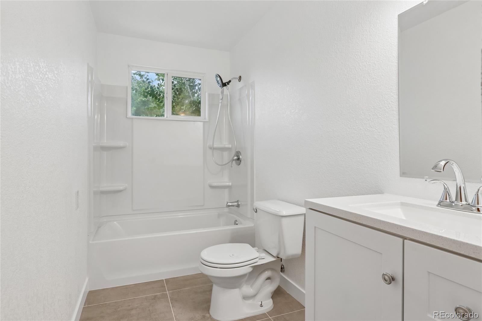 MLS Image #14 for 215 e 17th avenue,longmont, Colorado