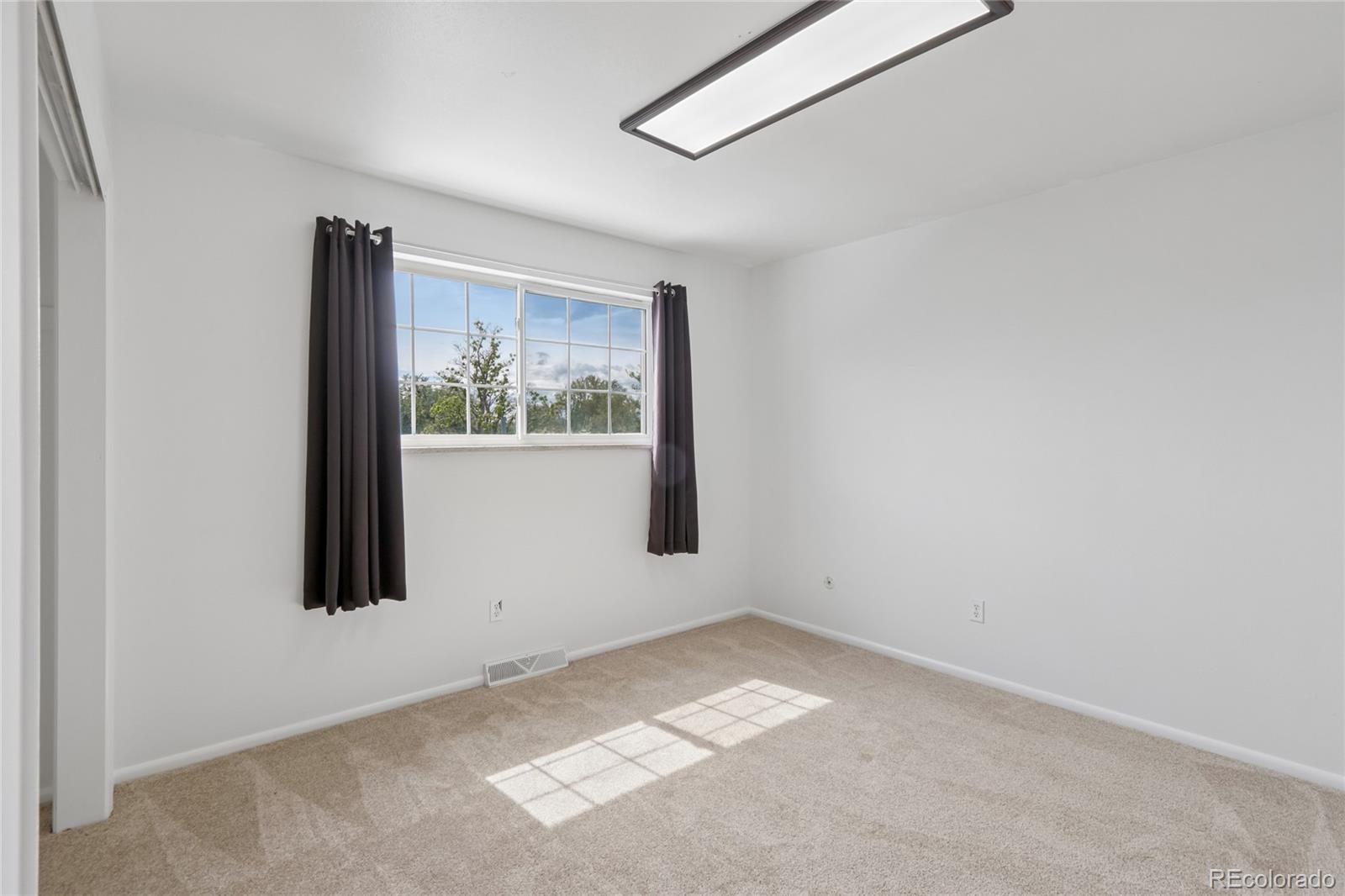 MLS Image #15 for 215 e 17th avenue,longmont, Colorado