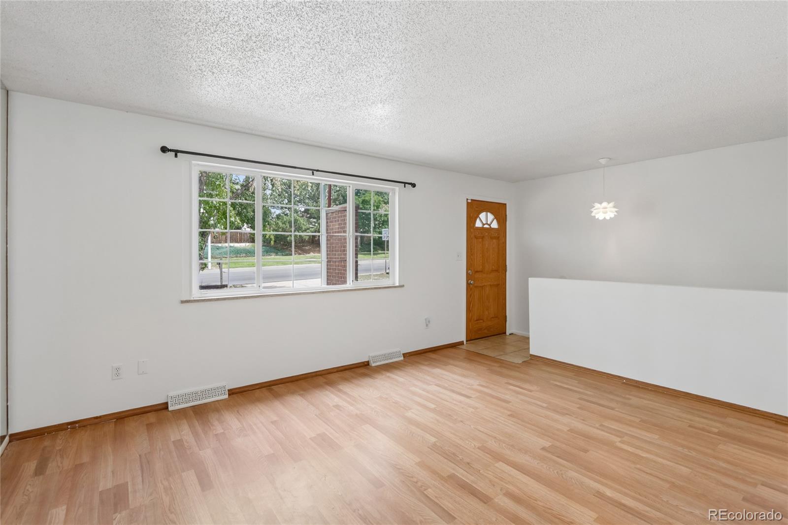 MLS Image #4 for 215 e 17th avenue,longmont, Colorado