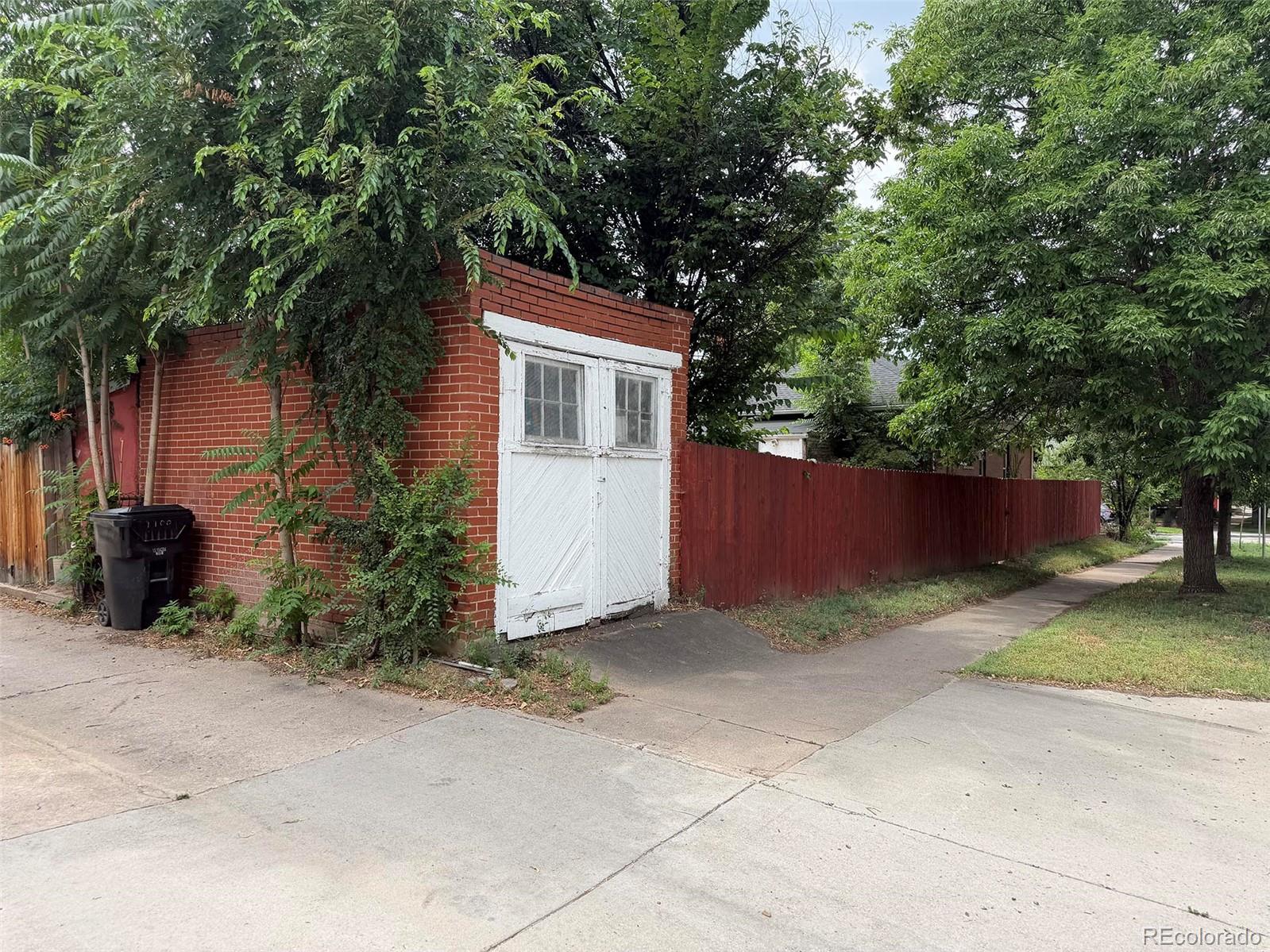MLS Image #3 for 1100 s josephine ,denver, Colorado