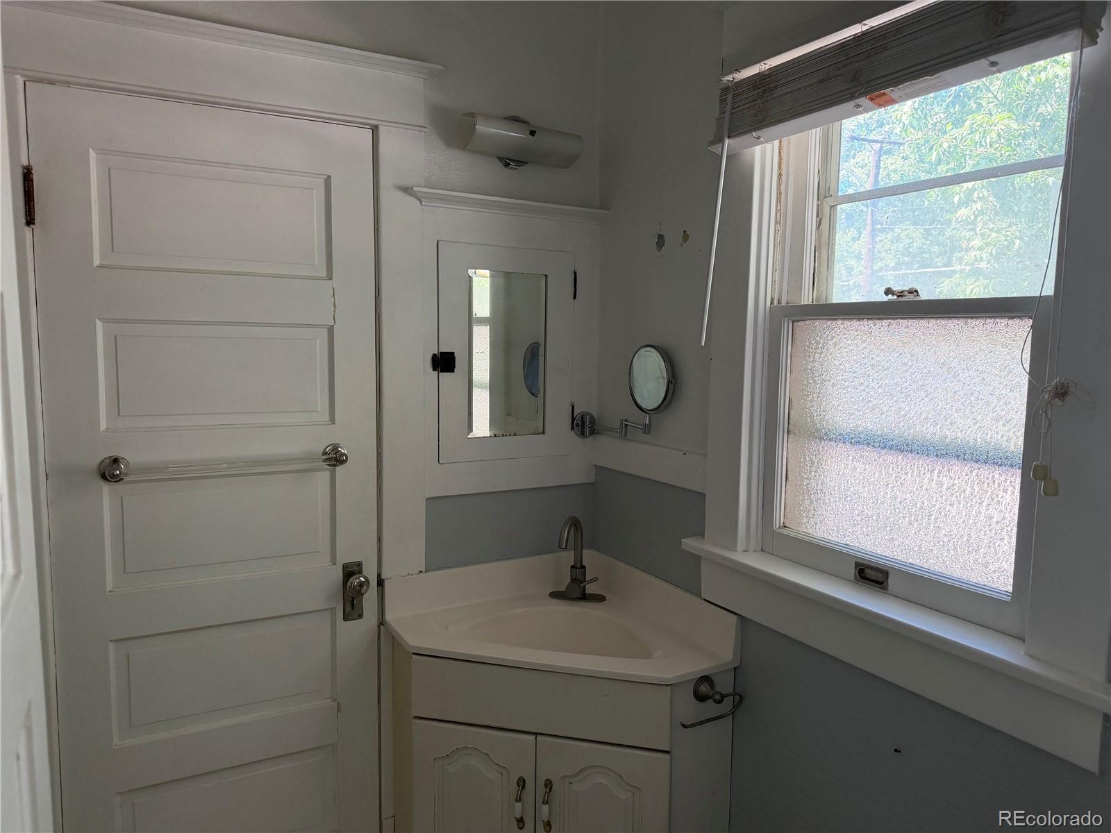 MLS Image #8 for 1100 s josephine ,denver, Colorado