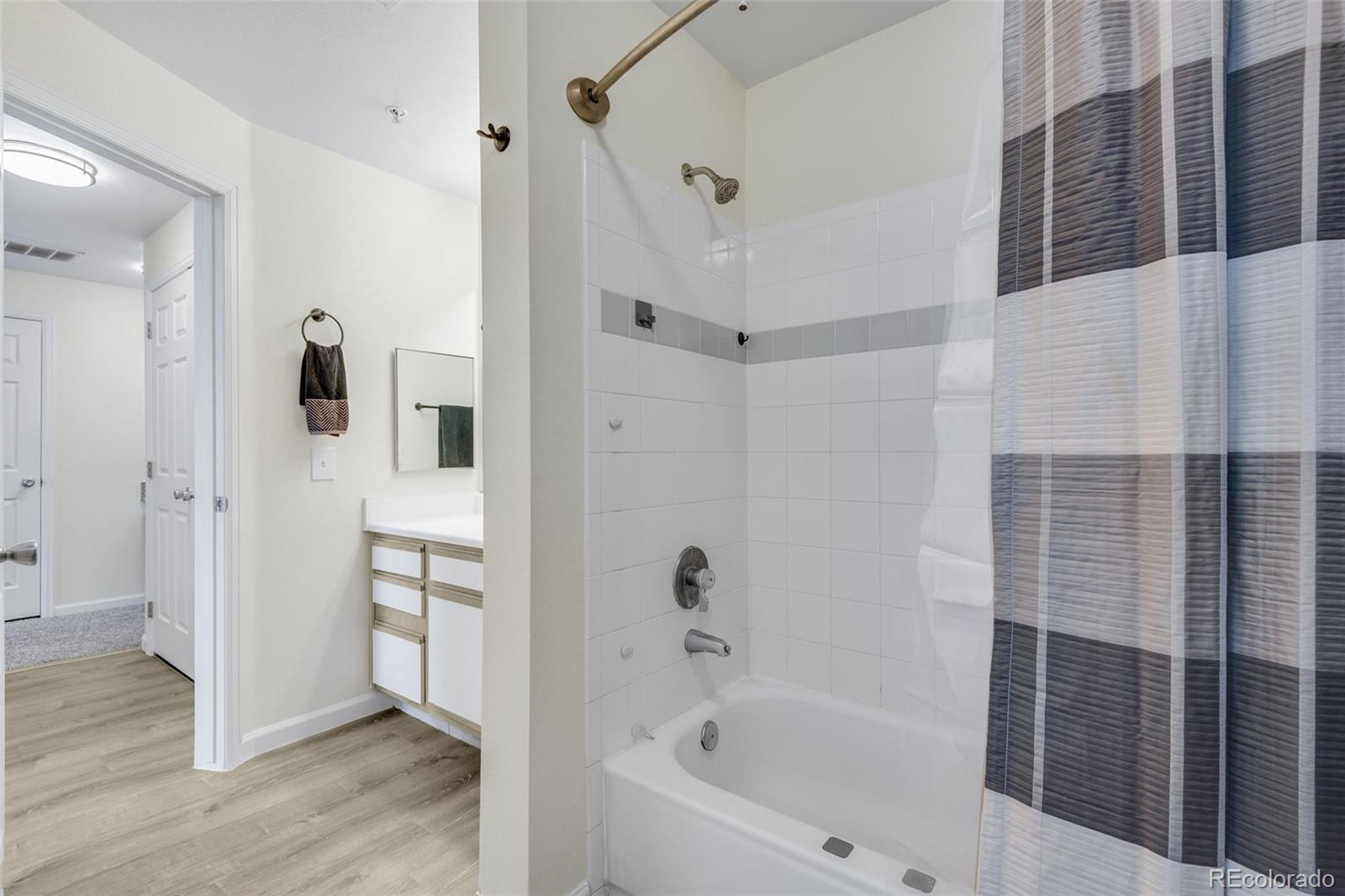 MLS Image #16 for 7462 s quail circle,littleton, Colorado