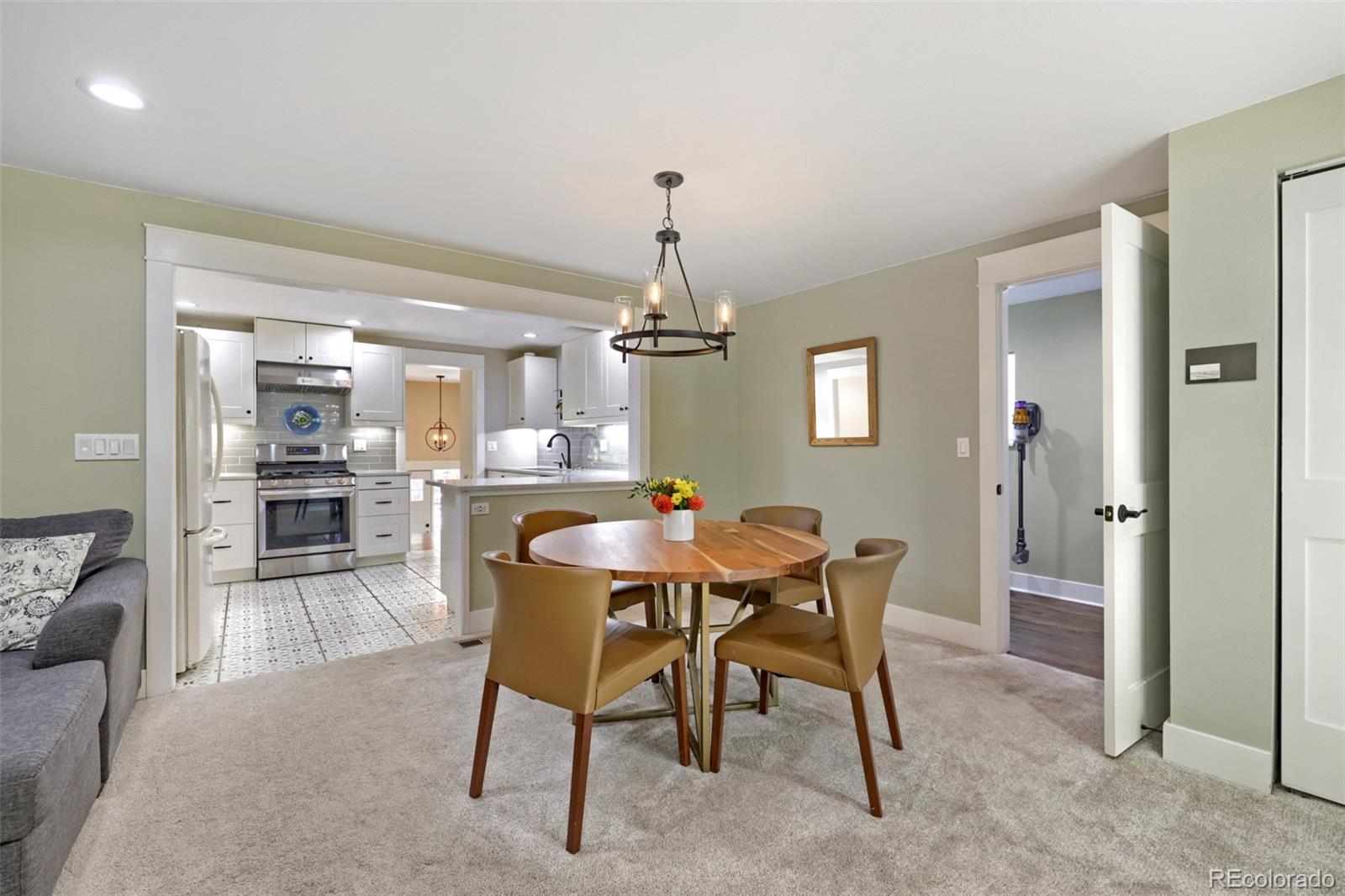 MLS Image #8 for 2722 s quay way,denver, Colorado