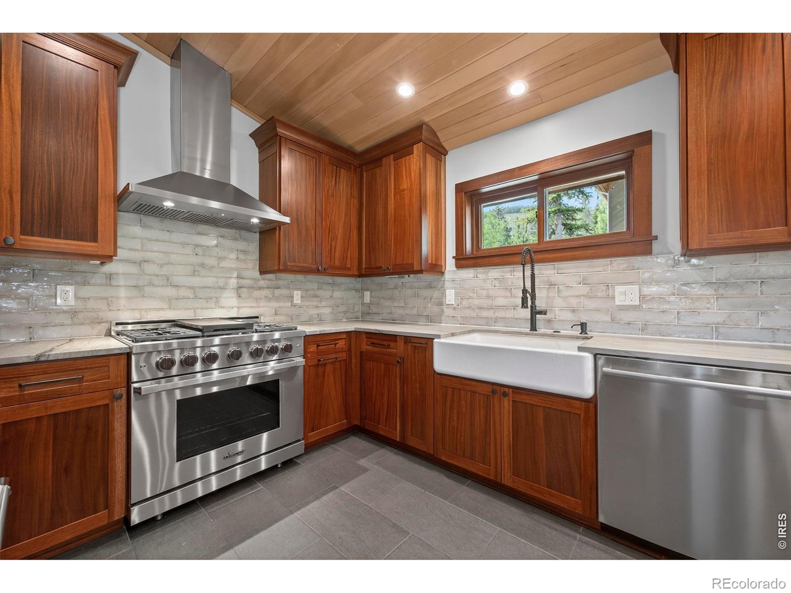 MLS Image #4 for 310  arapahoe road,winter park, Colorado