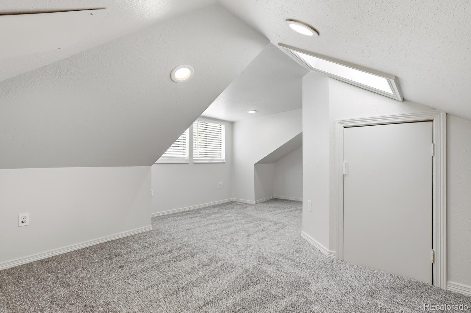 MLS Image #19 for 1853 s emerson street,denver, Colorado