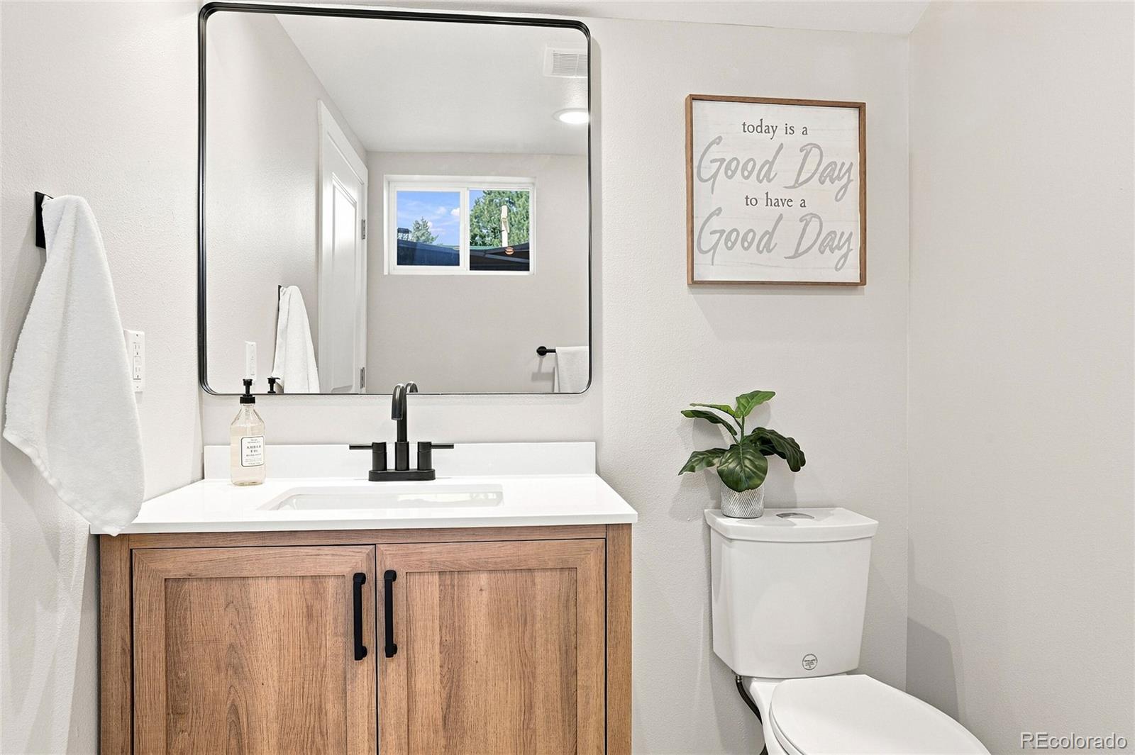 MLS Image #21 for 7110 w iowa avenue,lakewood, Colorado