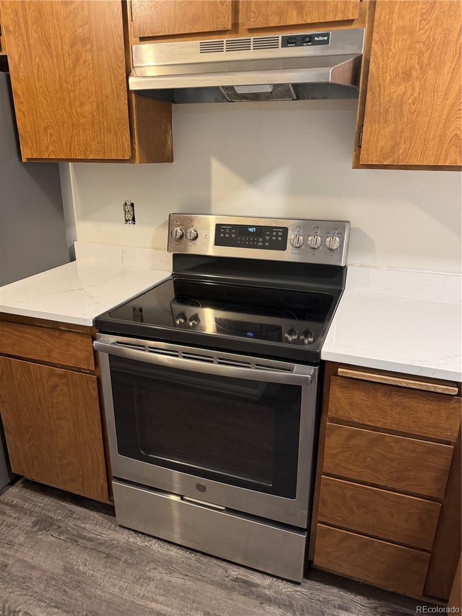 MLS Image #3 for 4240 s mobile circle,aurora, Colorado