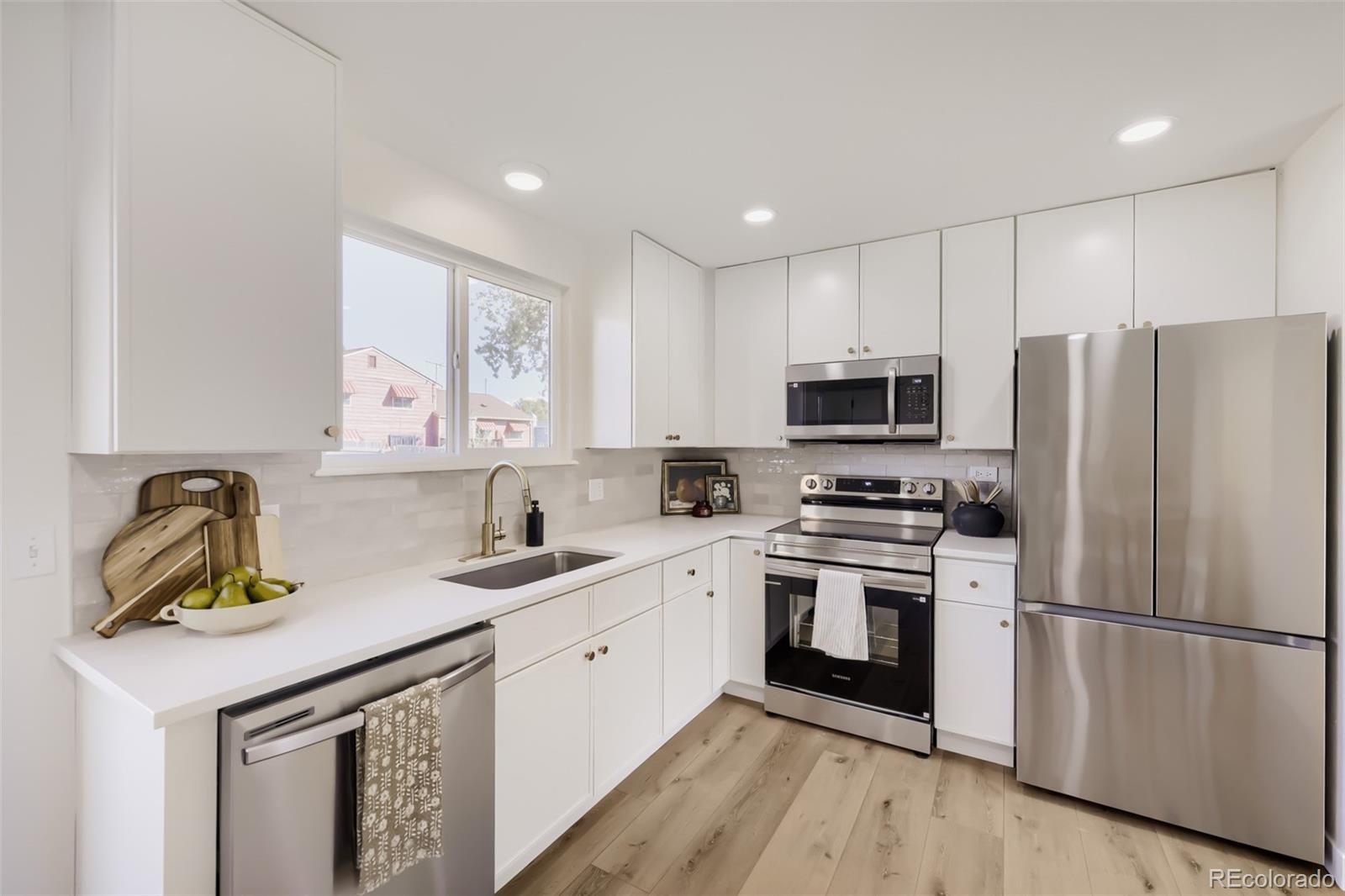 MLS Image #11 for 4618  fontana way,denver, Colorado