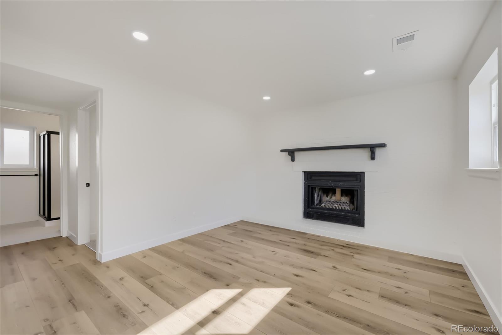 MLS Image #12 for 4618  fontana way,denver, Colorado