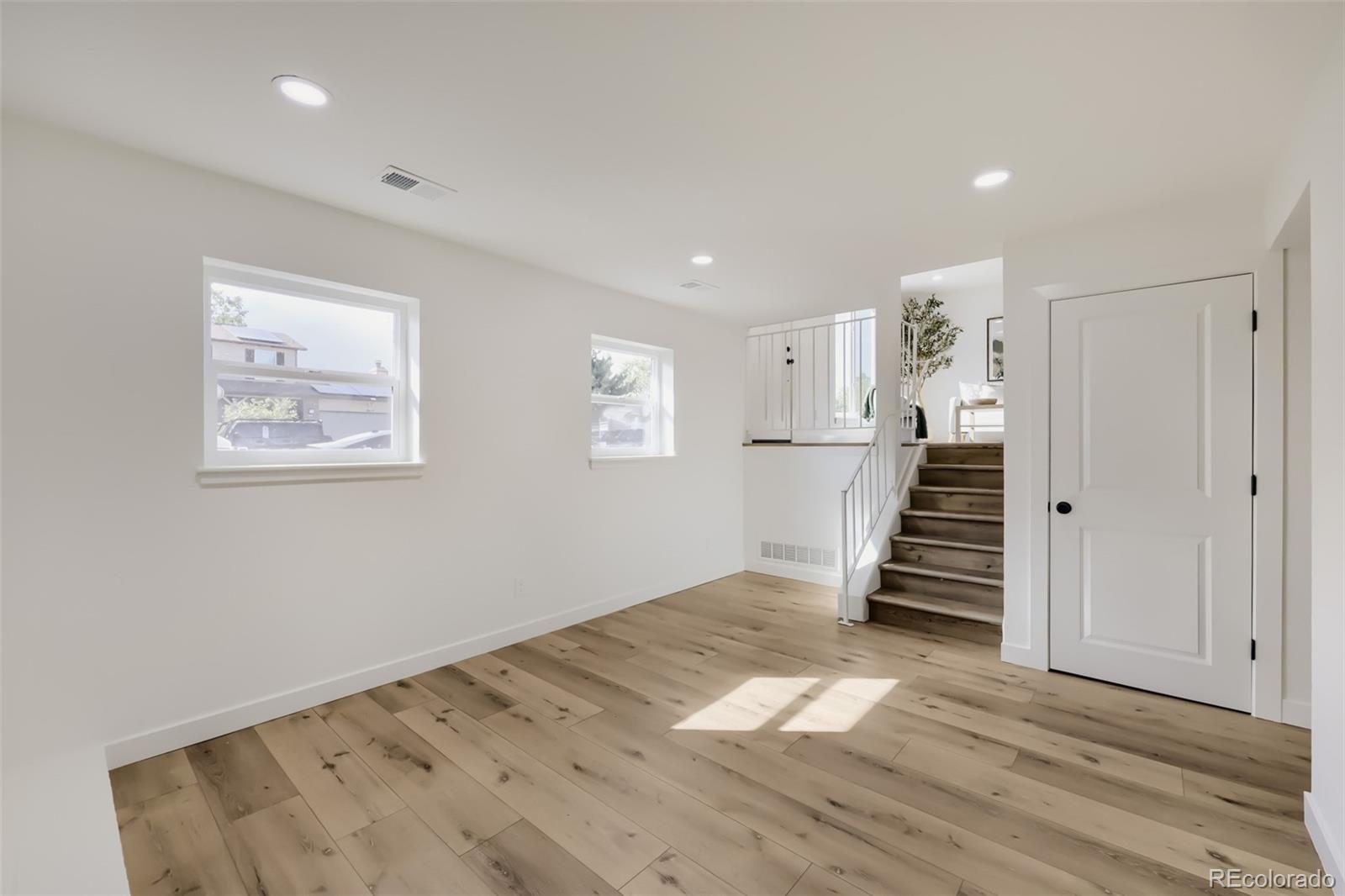 MLS Image #13 for 4618  fontana way,denver, Colorado