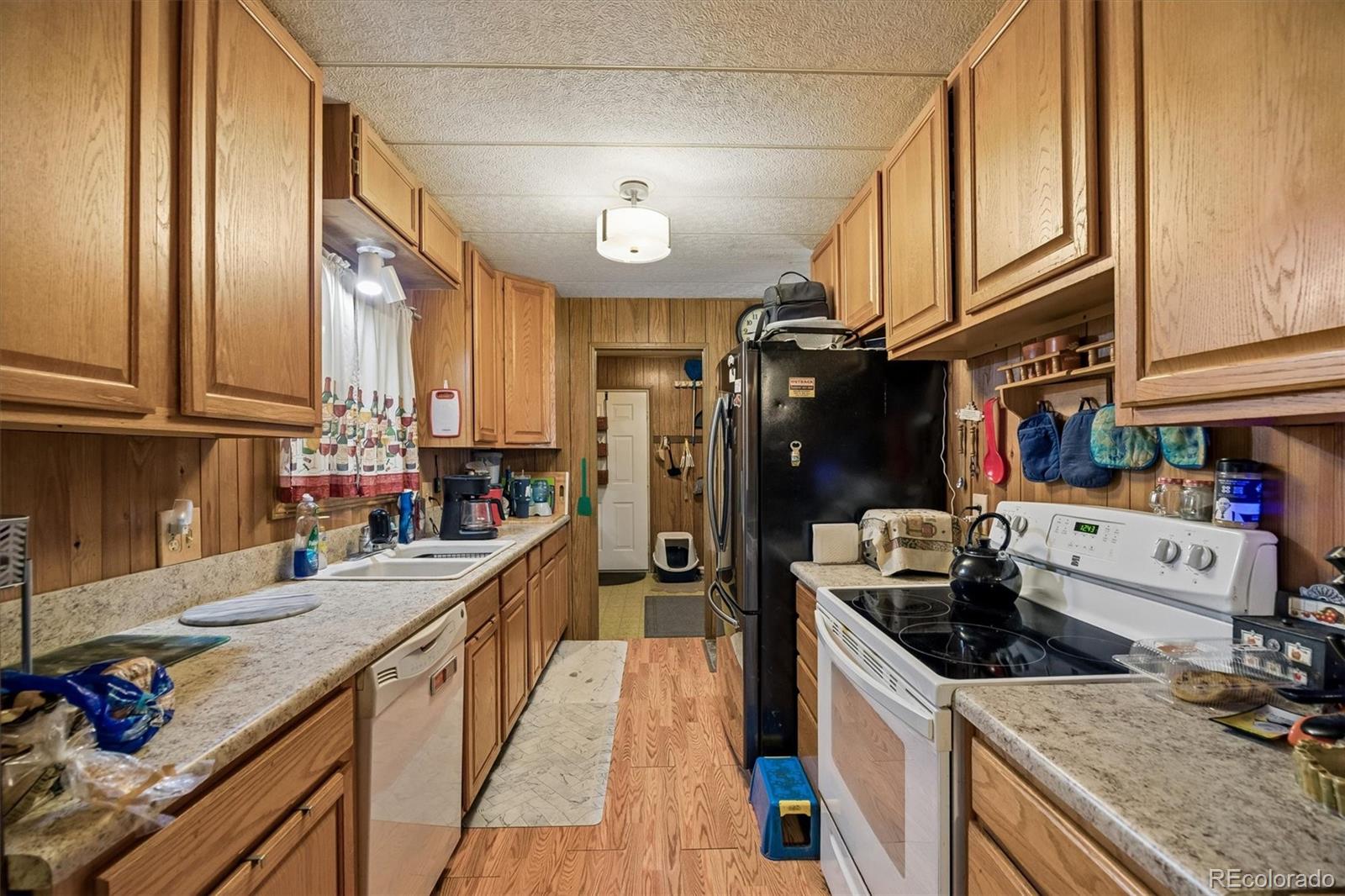 MLS Image #10 for 1015  odessa street,aurora, Colorado