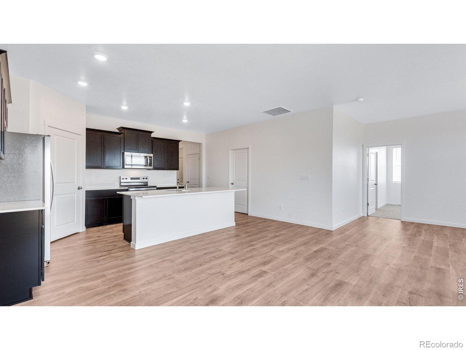 MLS Image #3 for 5625  gelbray place,windsor, Colorado