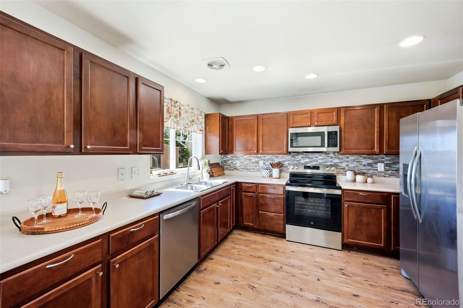 MLS Image #14 for 25830 e byers place,aurora, Colorado