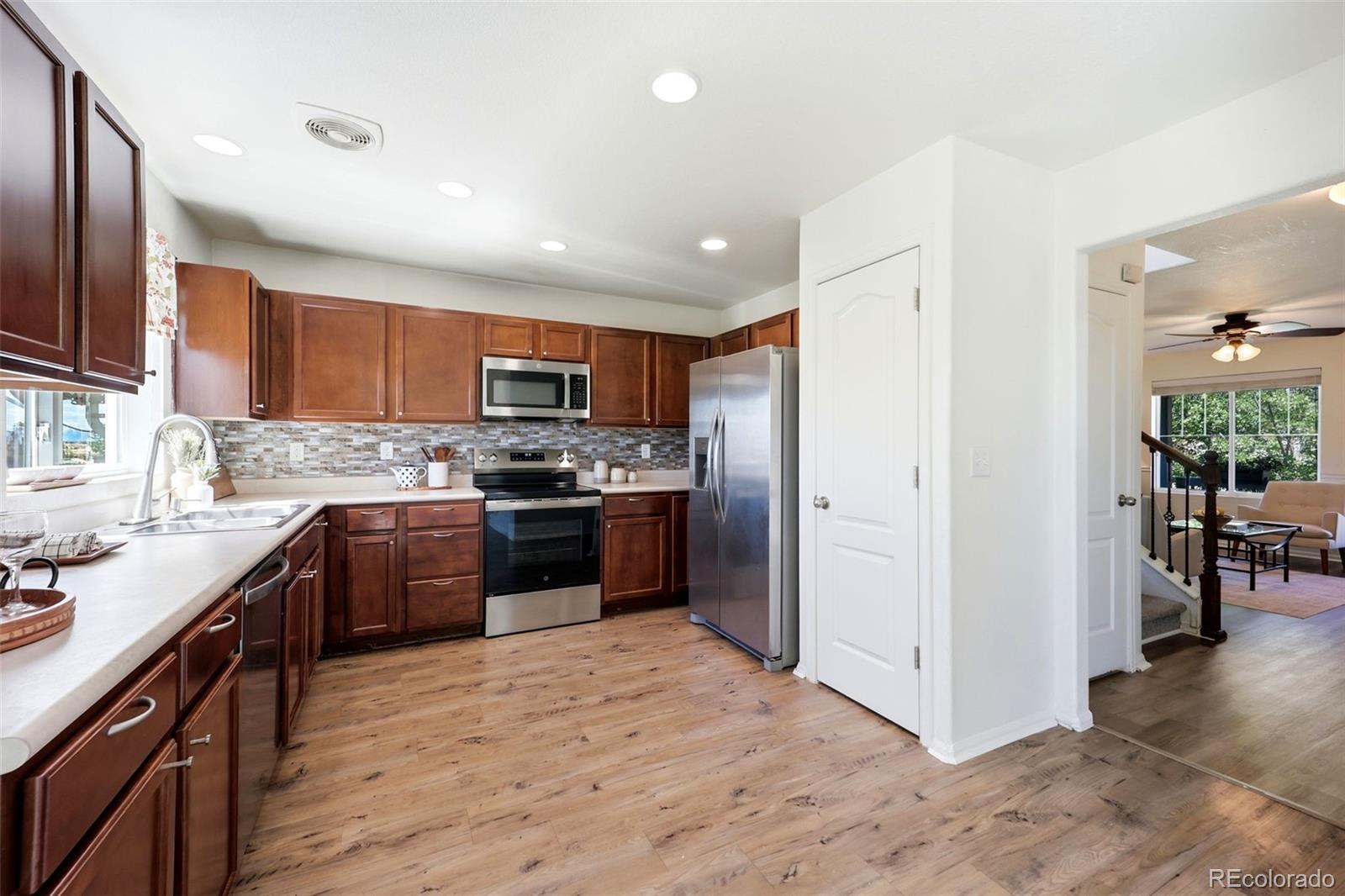 MLS Image #4 for 25830 e byers place,aurora, Colorado
