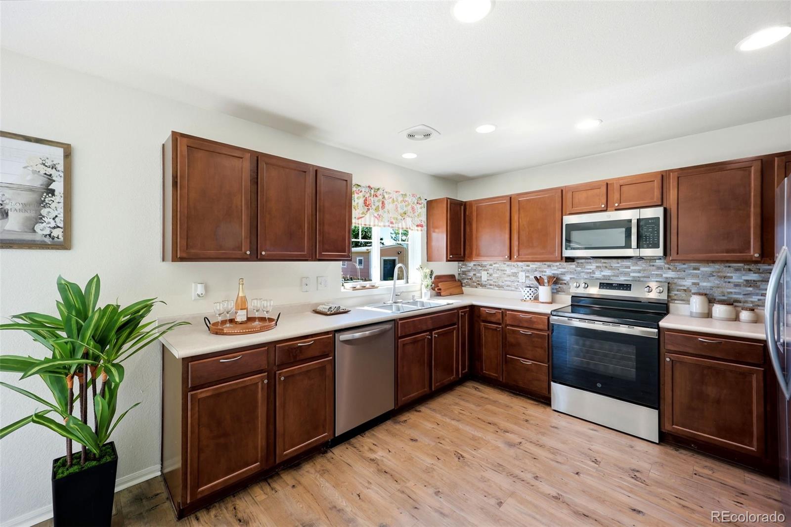 MLS Image #6 for 25830 e byers place,aurora, Colorado