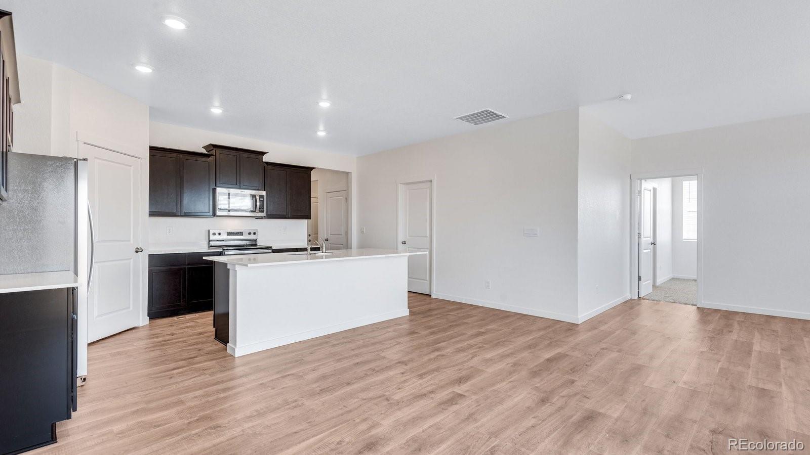 MLS Image #3 for 5625  gelbray place,windsor, Colorado