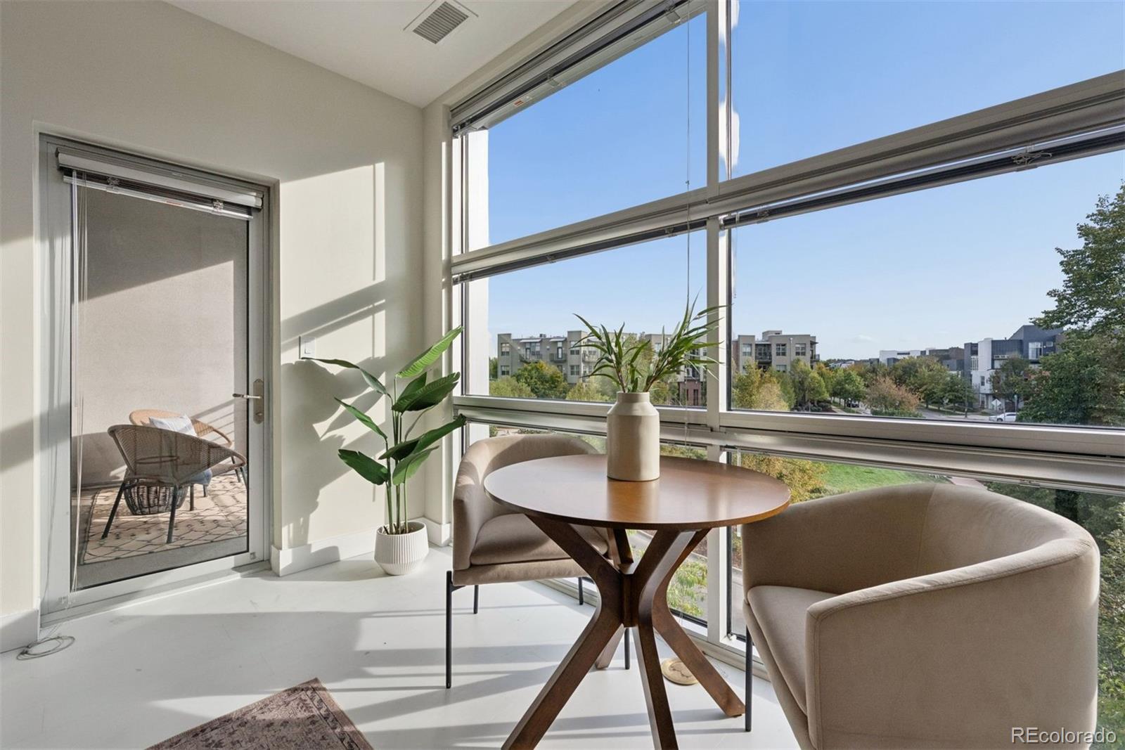 MLS Image #11 for 2958  syracuse street 315,denver, Colorado