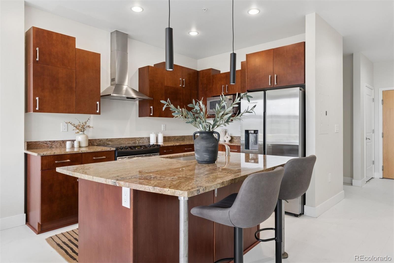 MLS Image #15 for 2958  syracuse street 315,denver, Colorado