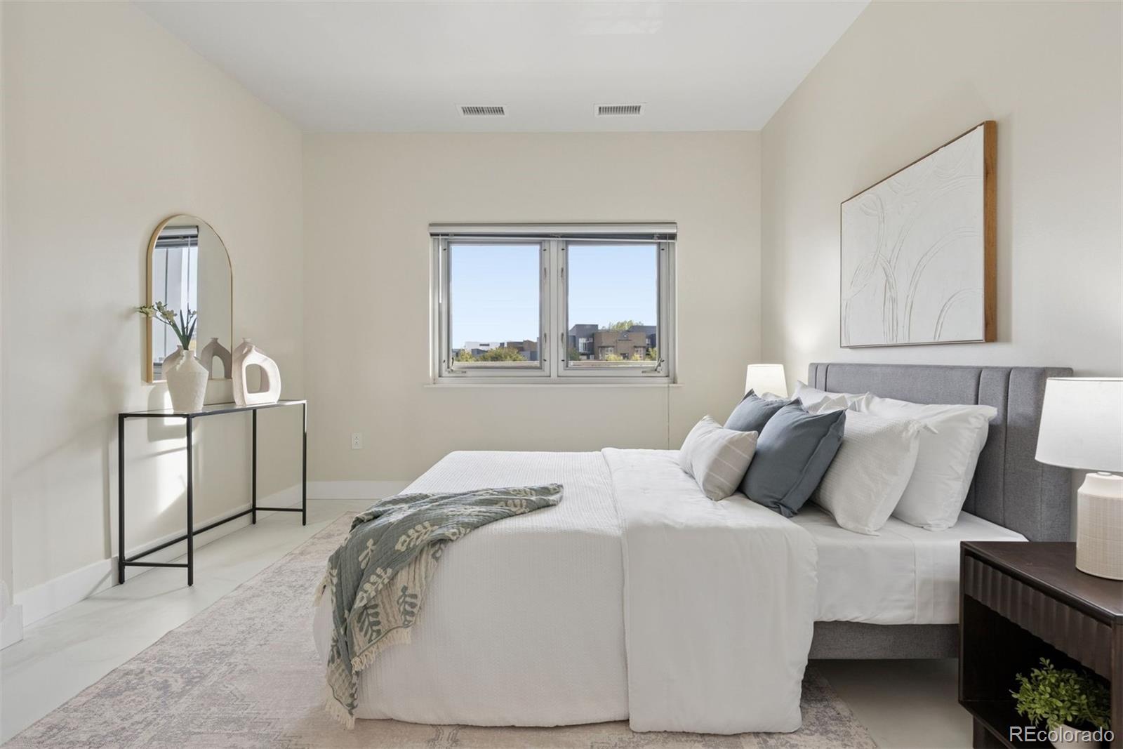 MLS Image #19 for 2958  syracuse street 315,denver, Colorado