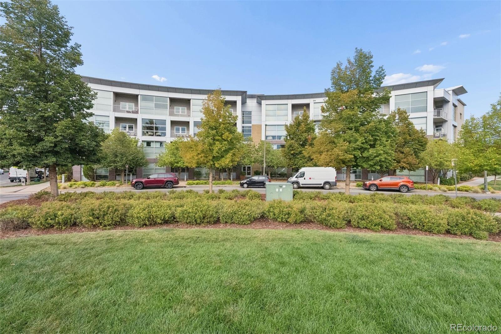 MLS Image #2 for 2958  syracuse street 315,denver, Colorado